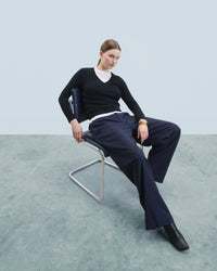 NOIR / NEW / QTY : 30 / Pull Col V Basique - Noir