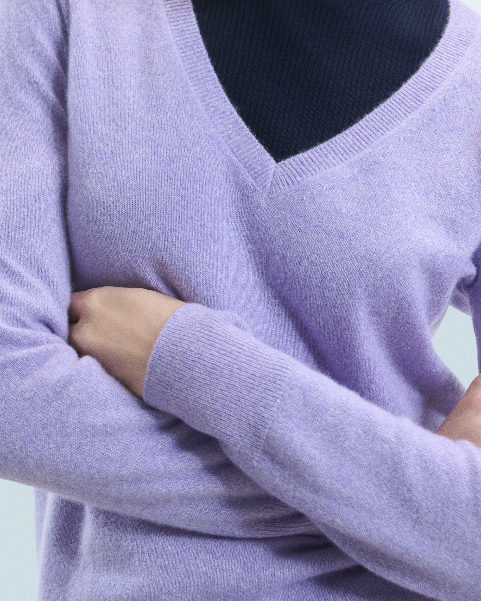Basic cashmere V-neck jumper - Lilac Mouline