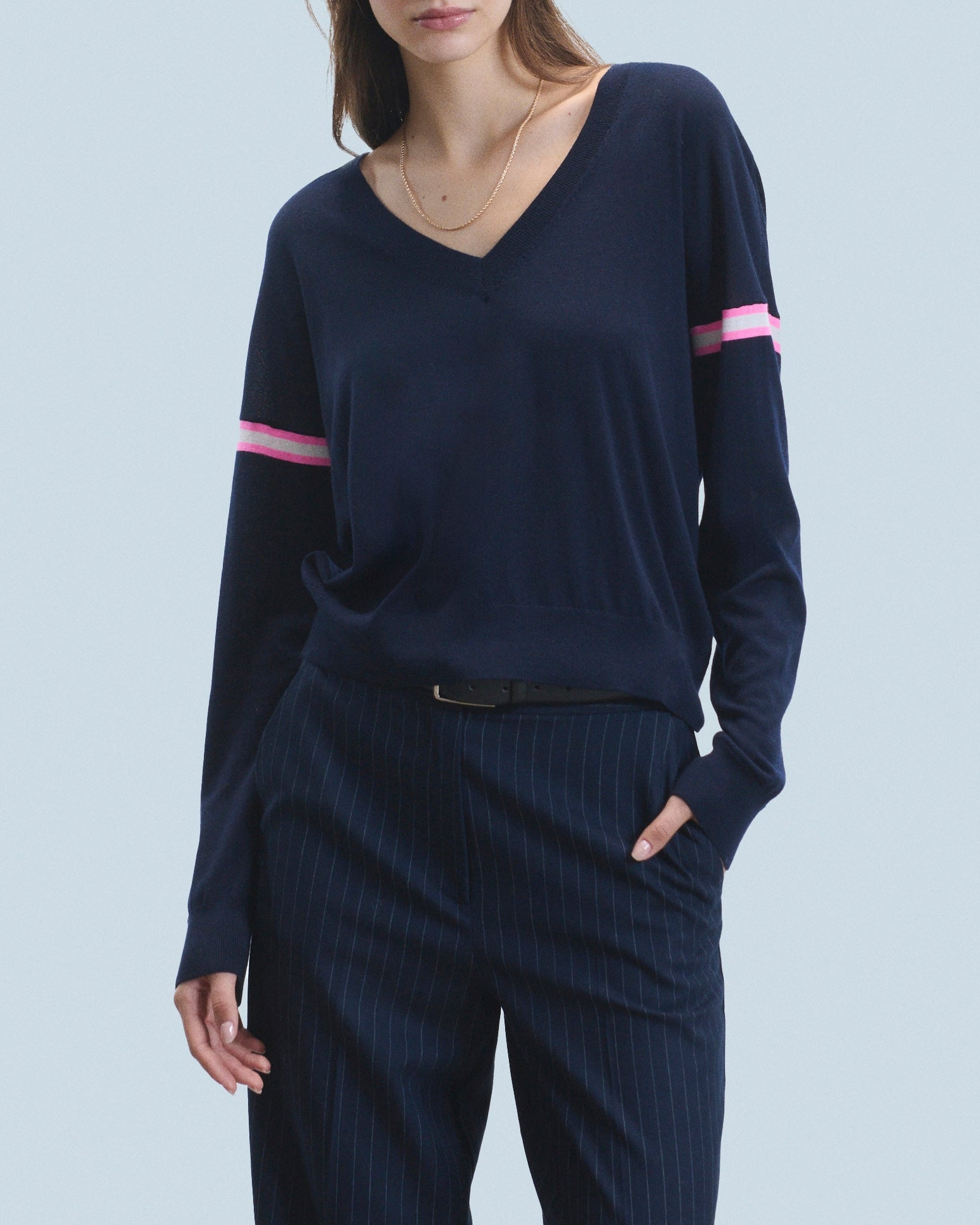 Pull à col V en laine - Navy