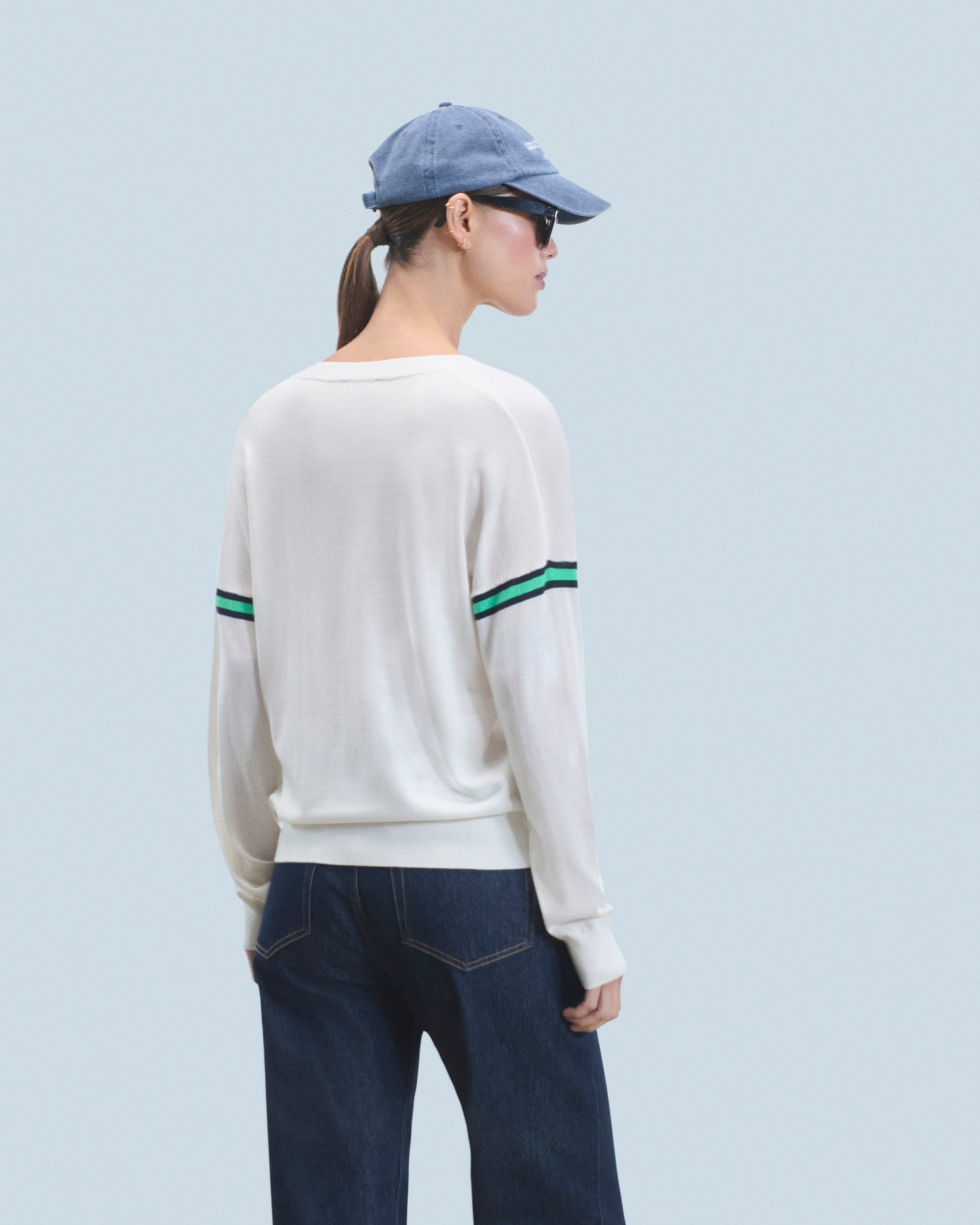 ECRU / NEW / QTY : 0 / Pull Col V - Ecru