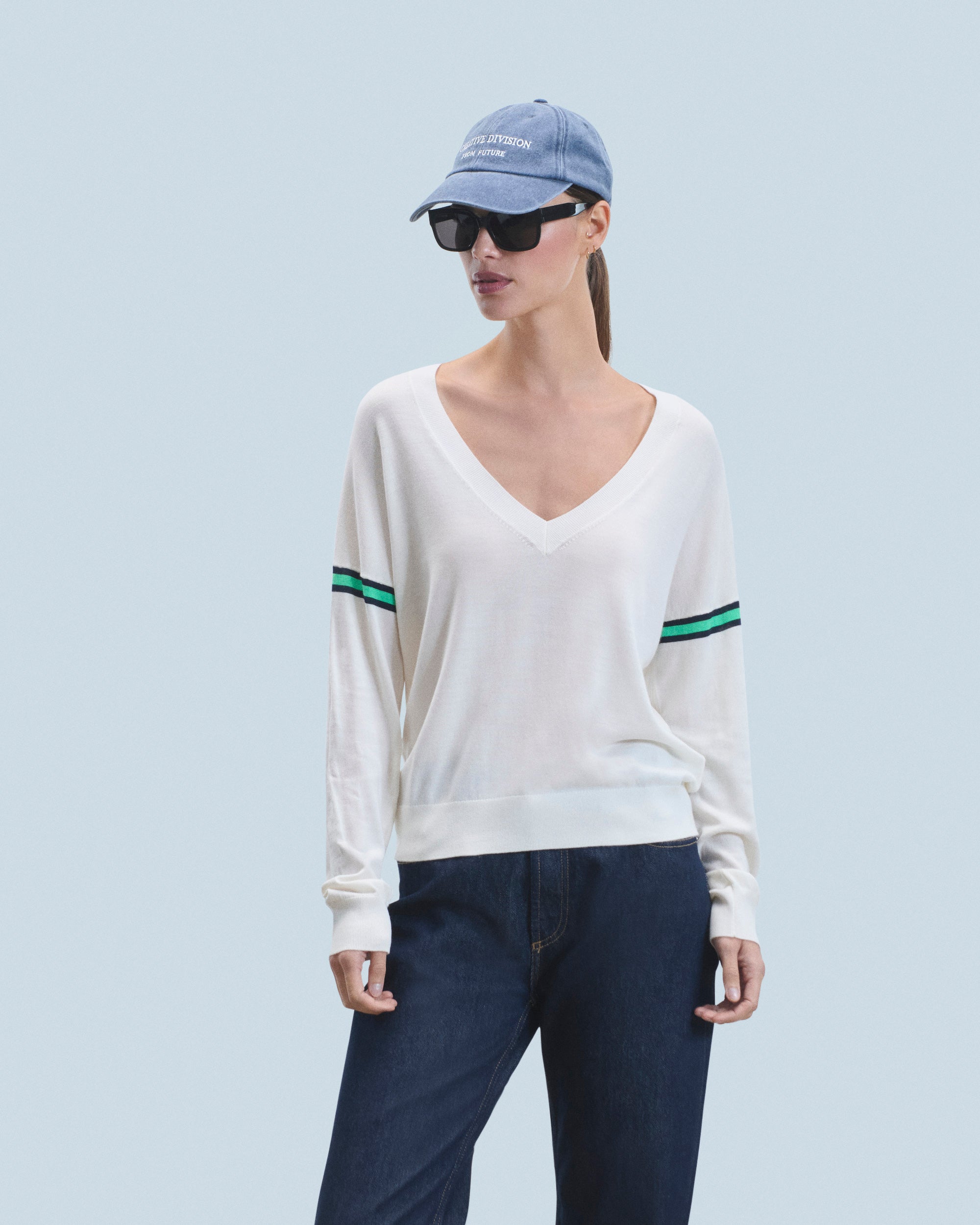 ECRU / NEW / QTY : 0 / Pull Col V - Ecru