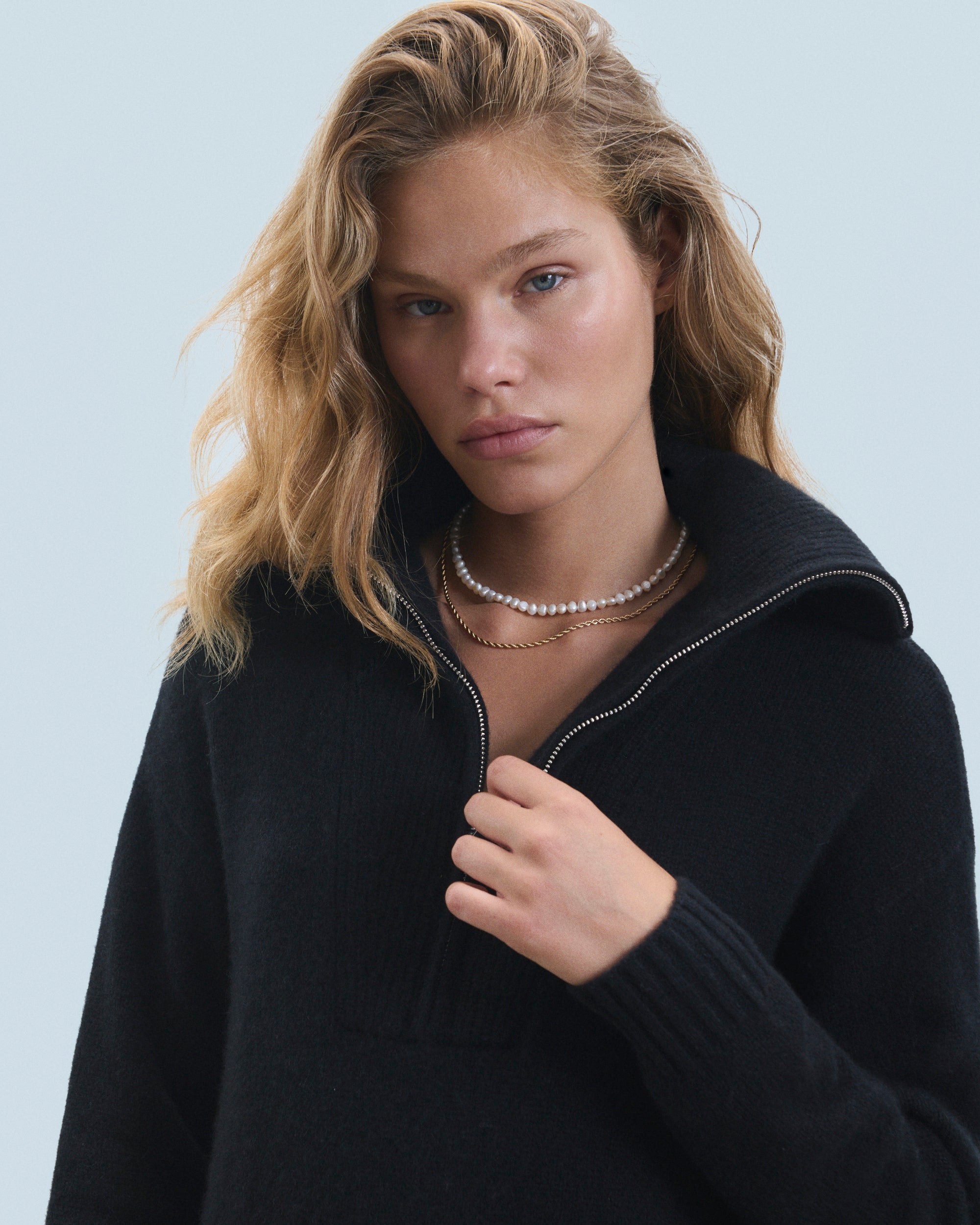 NOIR / DJV / QTY : 6 / Robe Courte Manche Longue - Noir