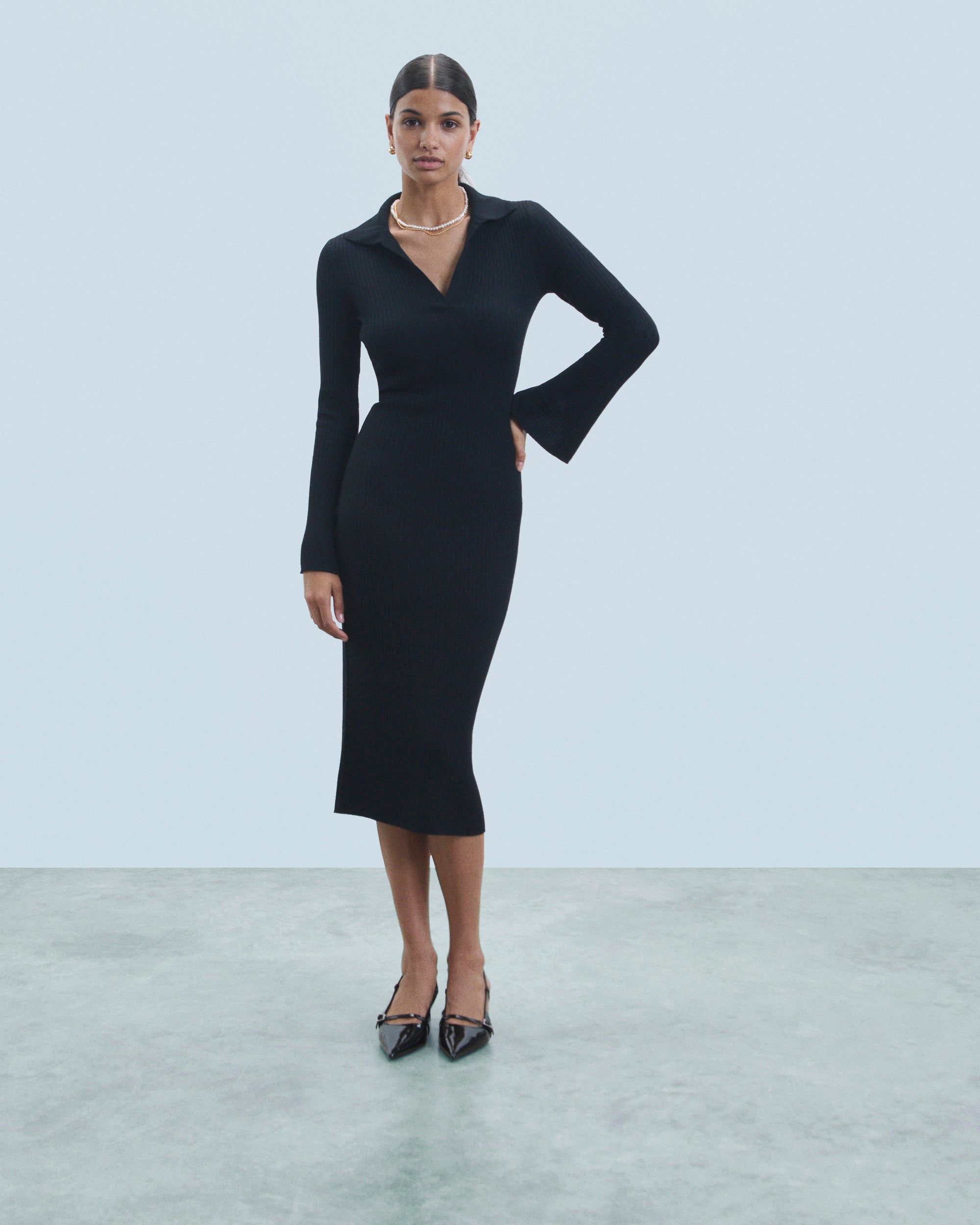 NOIR / NEW / QTY : 99 / Robe Longue Manche Longue Col Polo - Noir