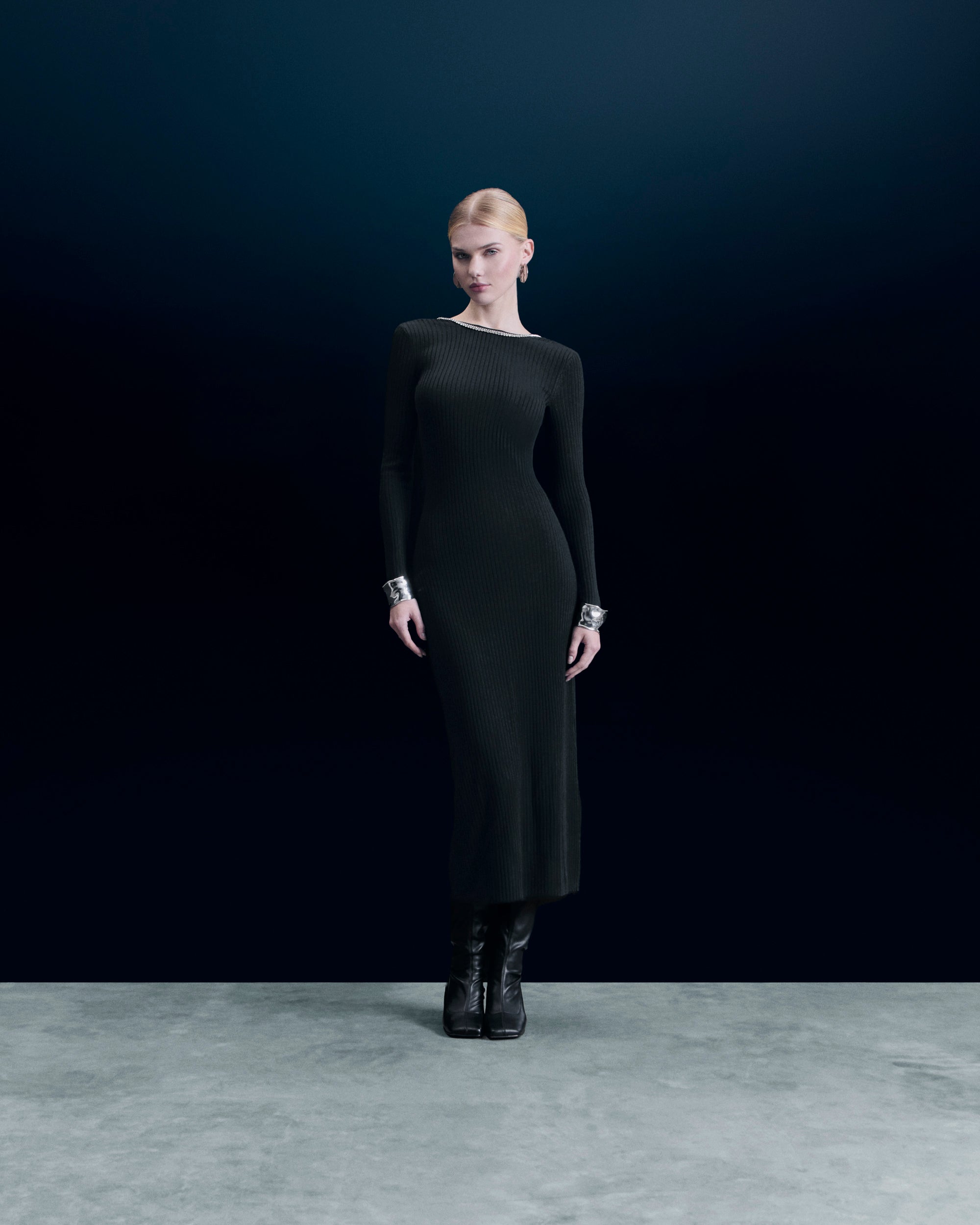 Y. ONLY PORTE / NOIR / NEW / QTY : 48 / Robe Longue Manches Longues - Noir