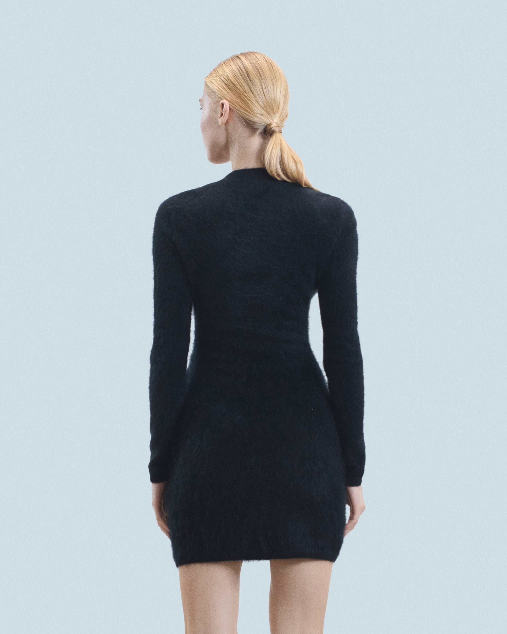NOIR / DJV / QTY : 5 / Robe Courte Manche Longue en Cachemire Brossé - Noir