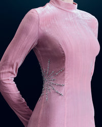CRYSTAL PINK / NEW / QTY : 59 / Robe Longue Manche Longue Velours Crinkle - Crystal Pink