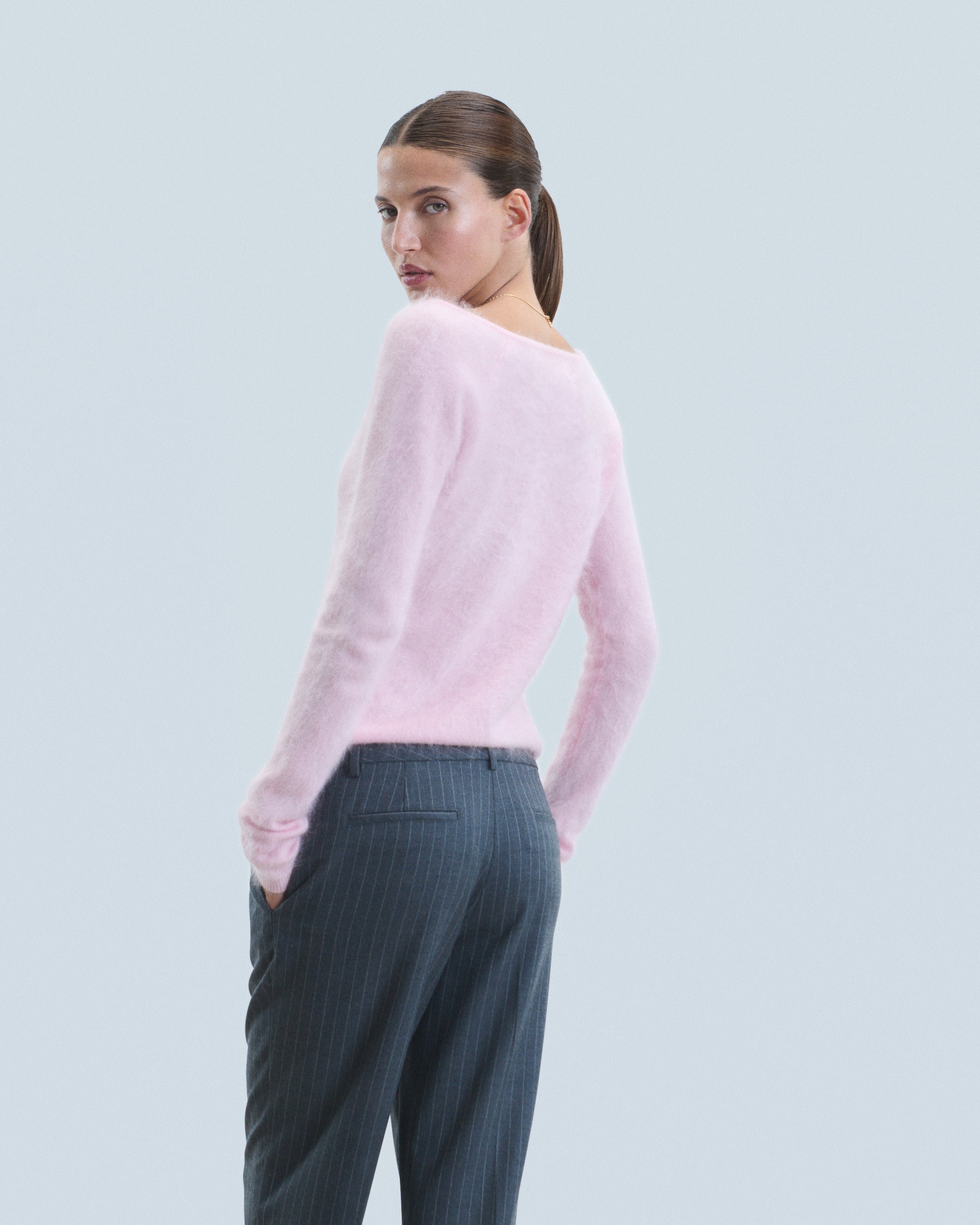 FAIRY BLUE / NEW / QTY : 22 / Top Manches Longues en Cachemire Brossé - Fairy Blue