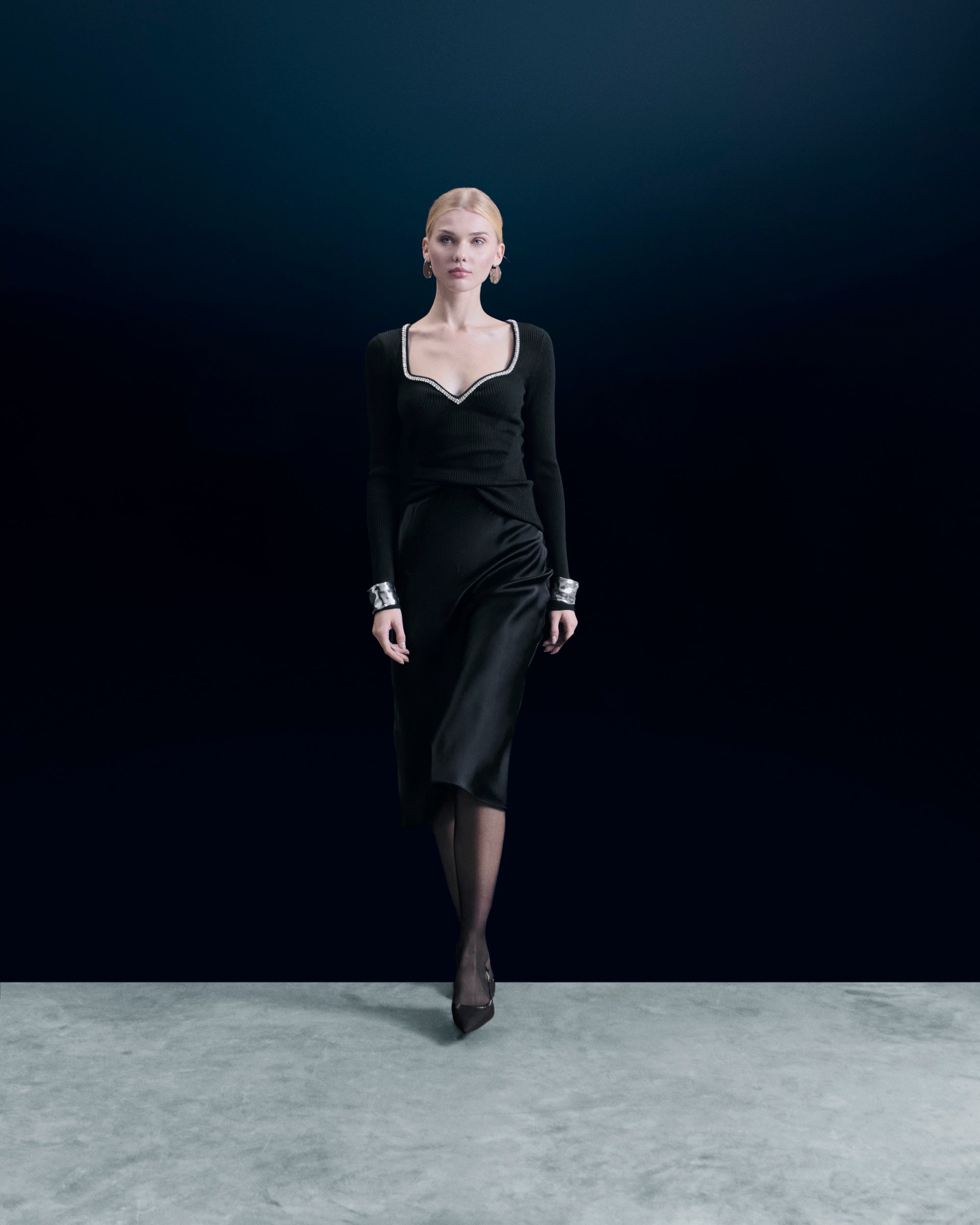 NOIR / NEW / QTY : 28 / Top Manches Longues - Noir