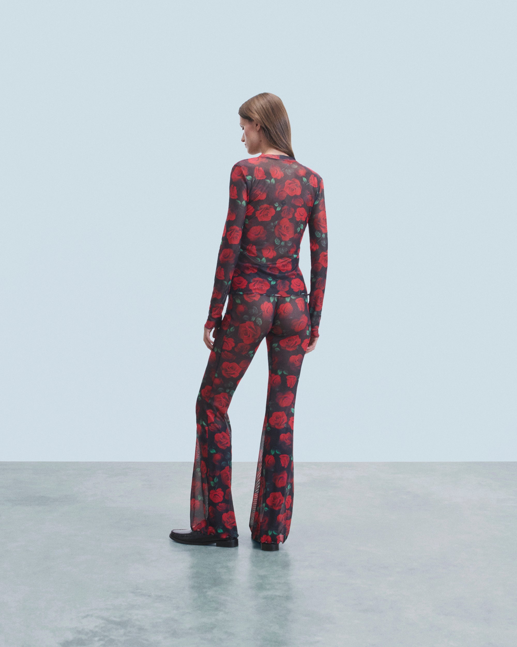 Y. ONLY PORTE / PASSIONATE ROSES / NEW / QTY : 32 / Top Manches Longues Mesh - Passionate Roses