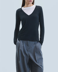 V-neck T-shirt - Black