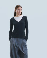 Y. ONLY PORTE / NOIR / NEW / QTY : 59 / T-shirt Col V Manches Longues - Noir
