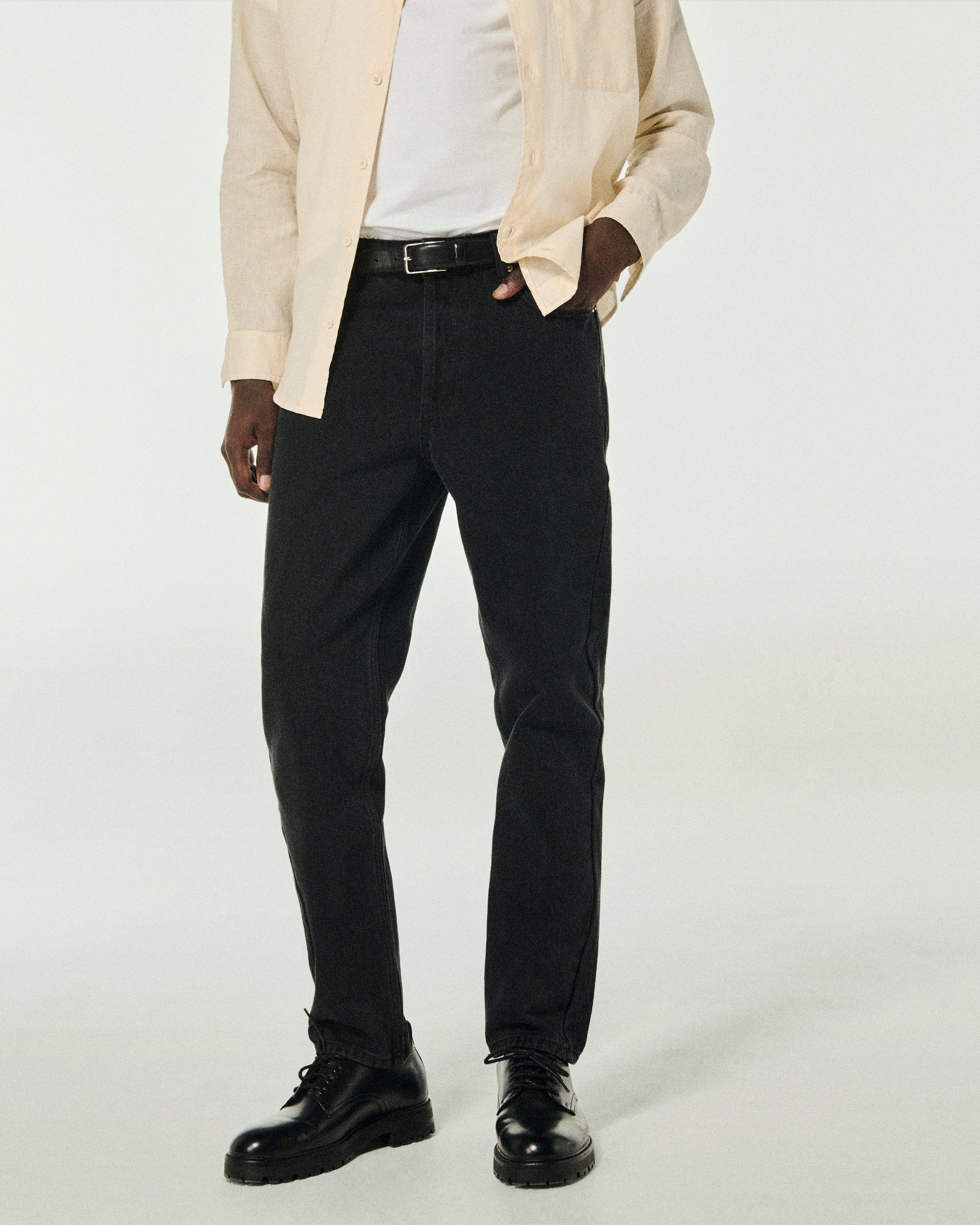 WASHED BLACK / NEW / QTY : 21 / Jean Tapered Jackson - Washed Black