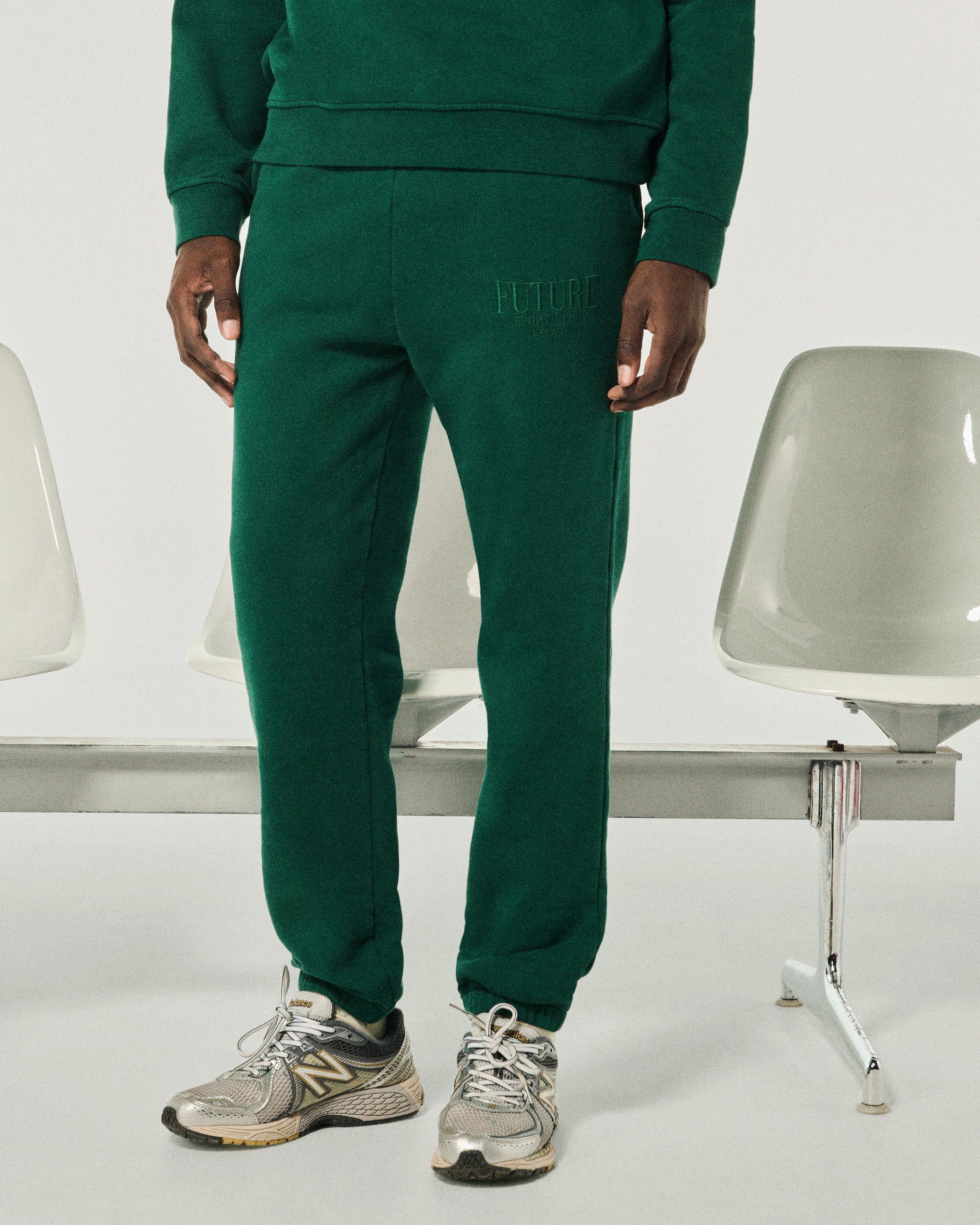 COLLEGE GREEN / NEW / QTY : 64 / Jogging Droit - College Green