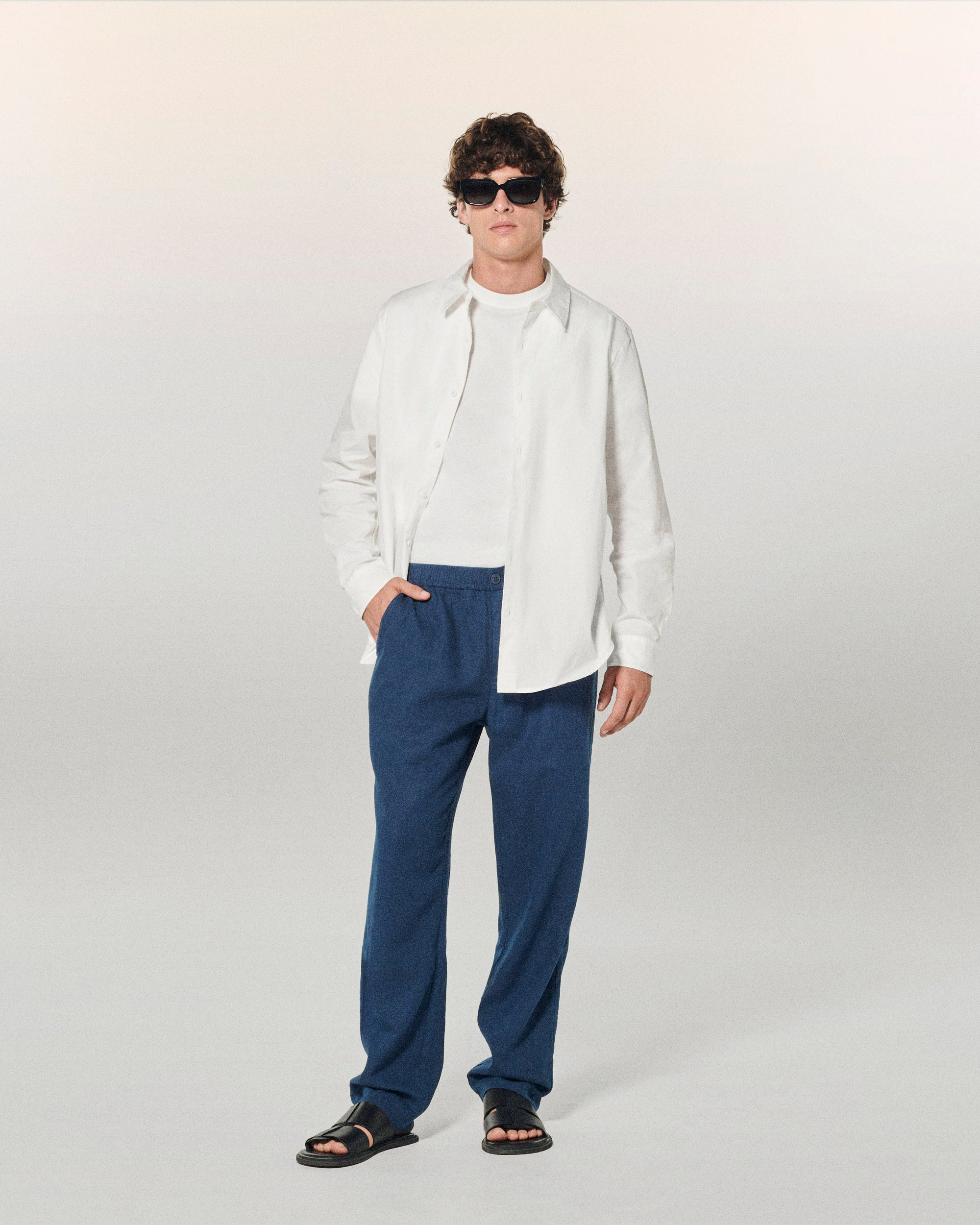 NAVY / NEW / QTY : 43 / Pantalon Droit - Navy
