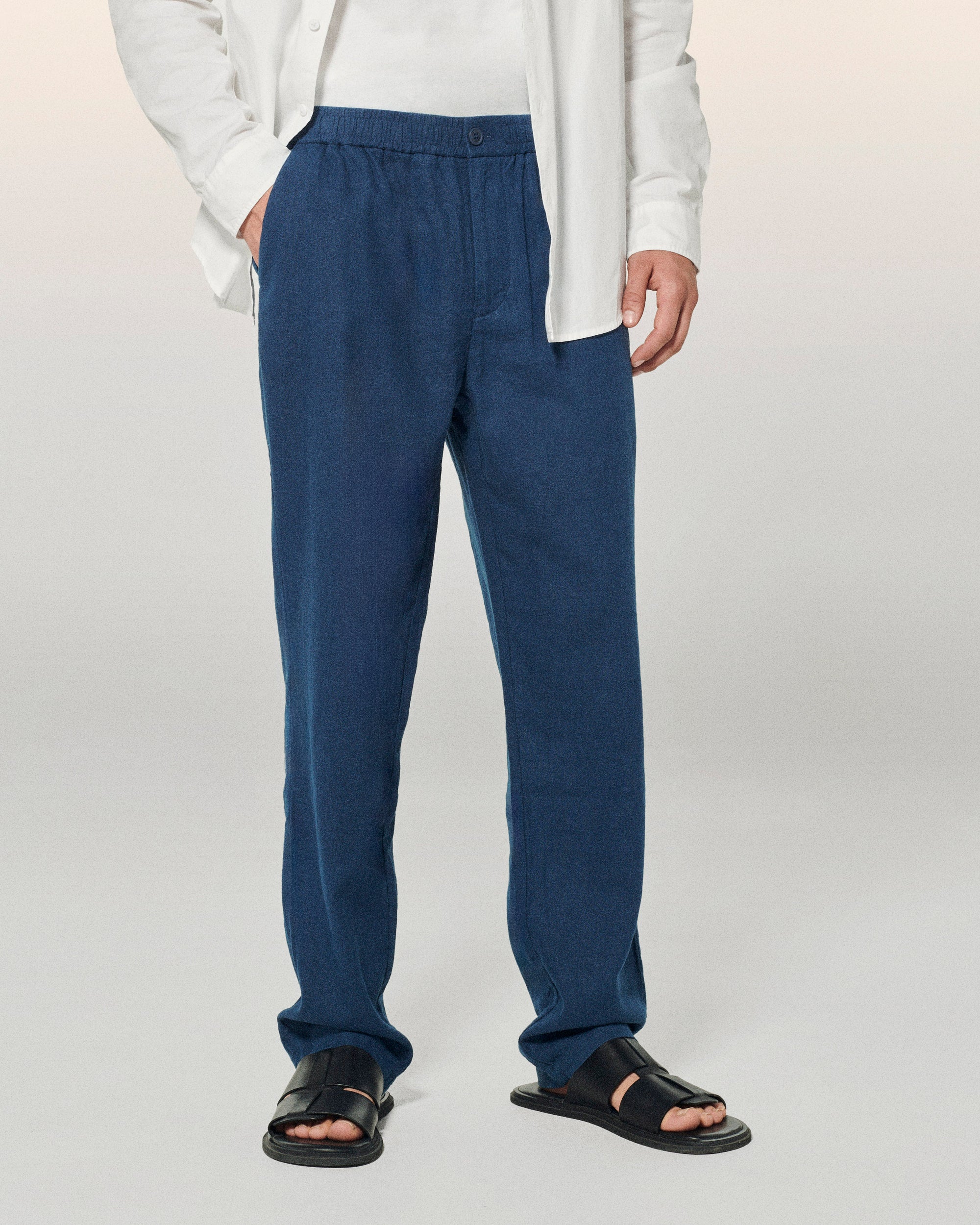 NAVY / NEW / QTY : 43 / Pantalon Droit - Navy