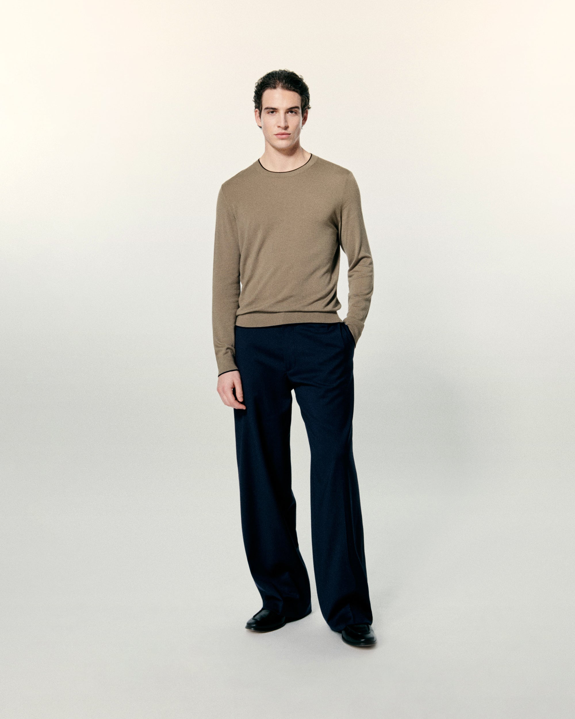 TROPICAL TAUPE / NEW / QTY : 11 / Pull Col Rond - Tropical Taupe