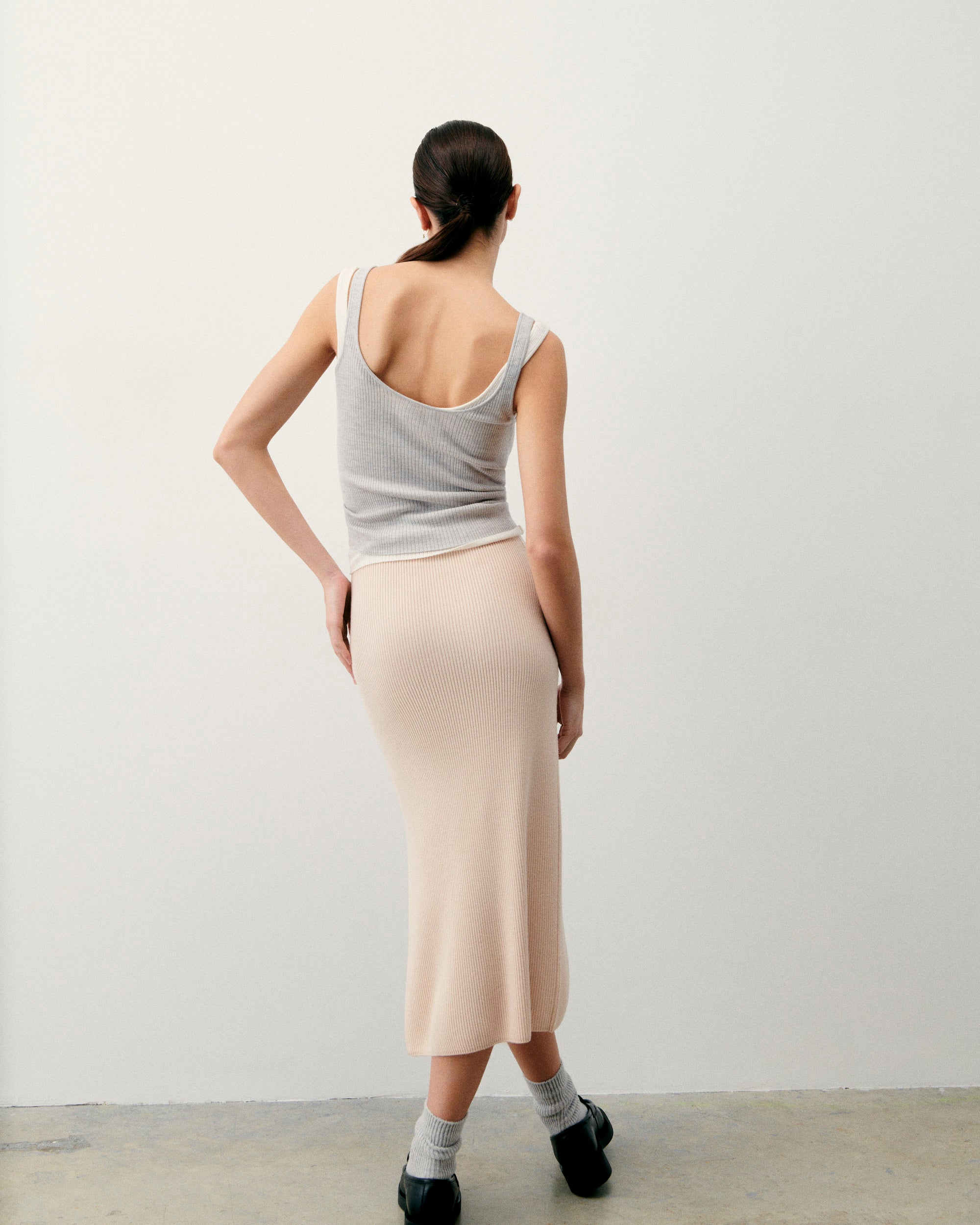 LIGHT BEIGE / NEW / QTY : 12 / Jupe Mi Longue à Côtes Fendue - Light Beige