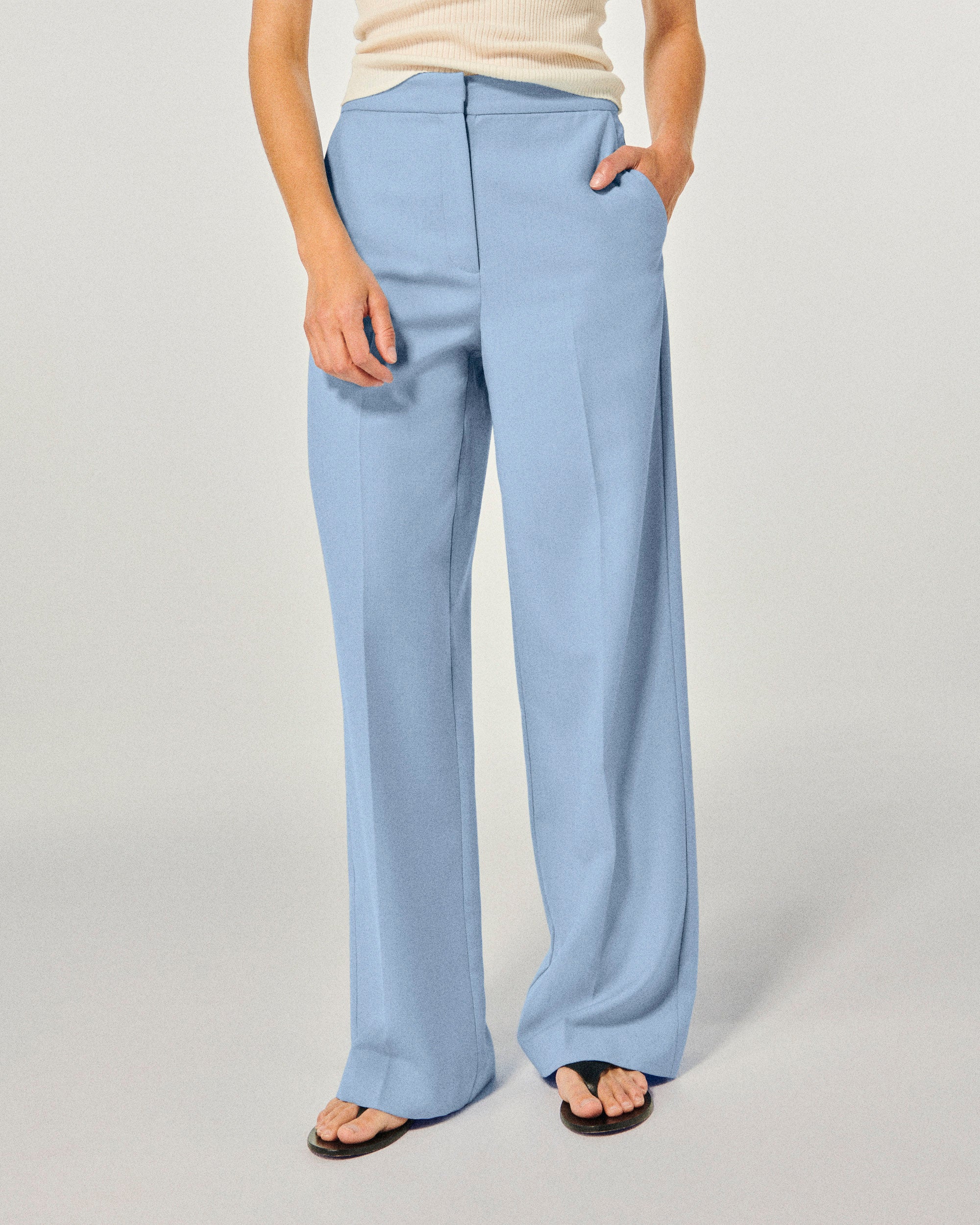 BABY BLUE / NEW / QTY : 35 / Pantalon Large - Baby Blue
