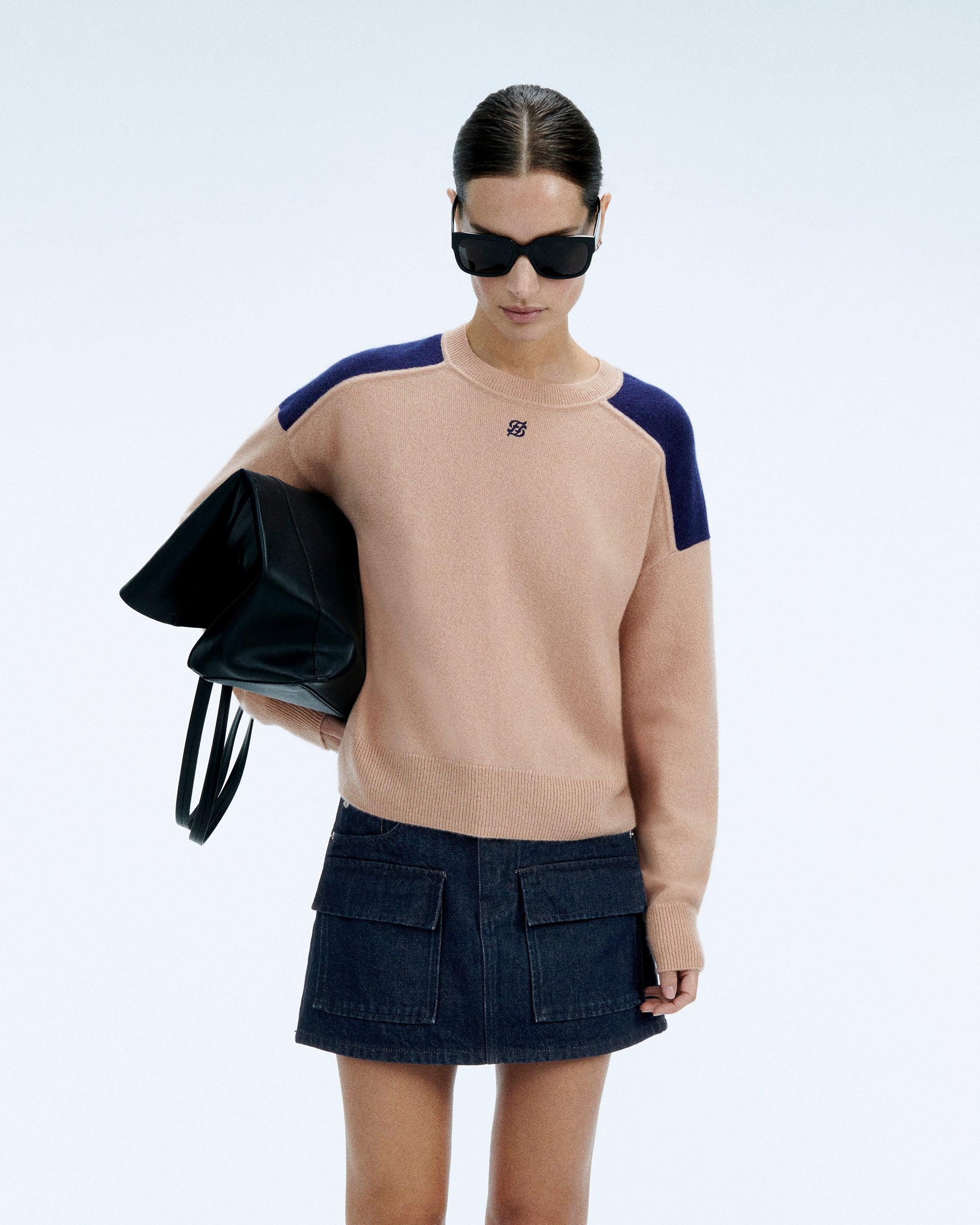 Pull Col Rond Bicolore et Broderie  - Noir