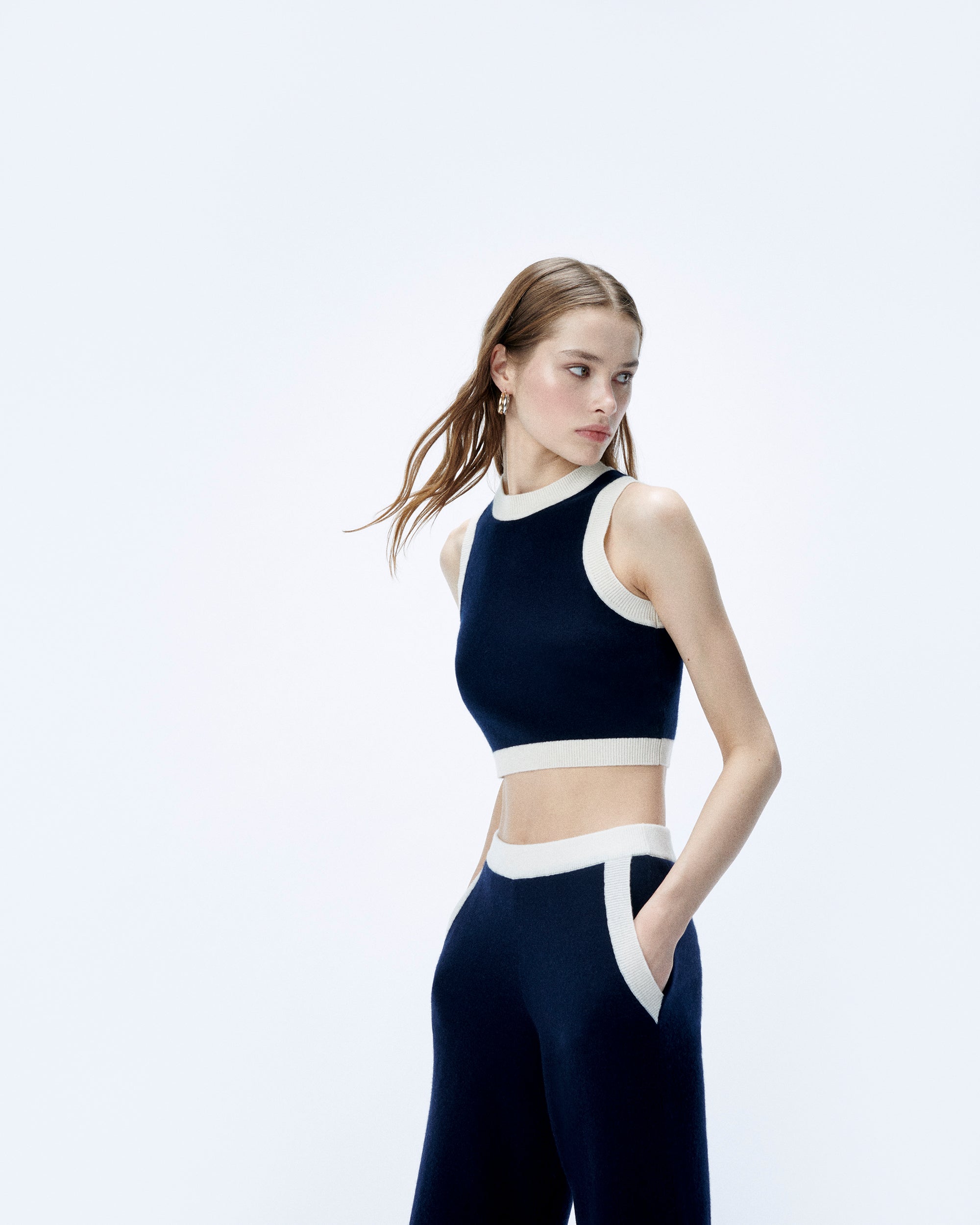 NAVY / NEW / QTY : 1 / Pull Sans Manche Bicolore - Navy