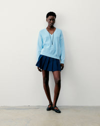 Y. ONLY PORTE / MAGIC BLUE / NEW / QTY : 27 / Pull Col V Maille Perlée - Magic Blue