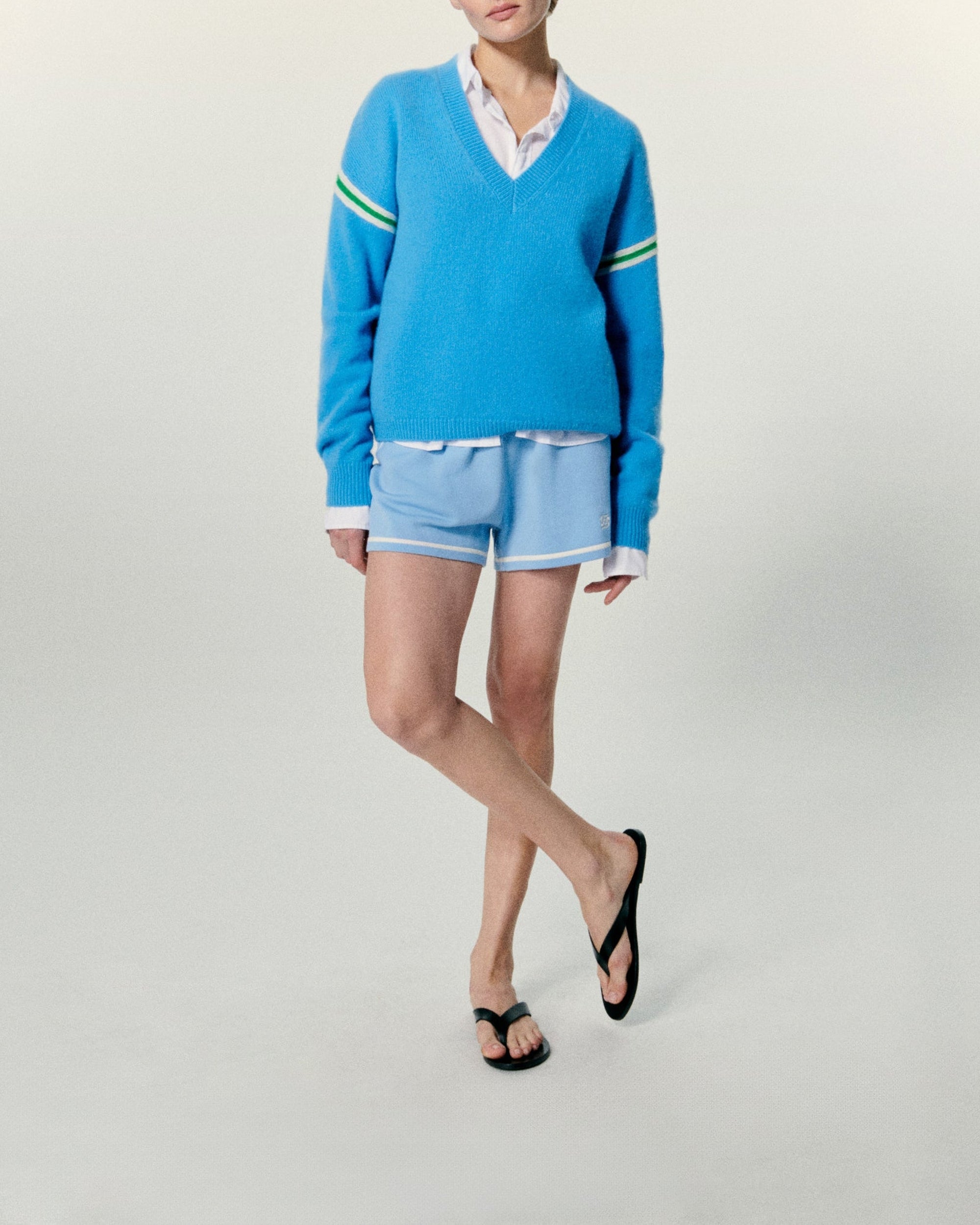 Pull à col V bandes bicolores en cachemire - Magic Blue