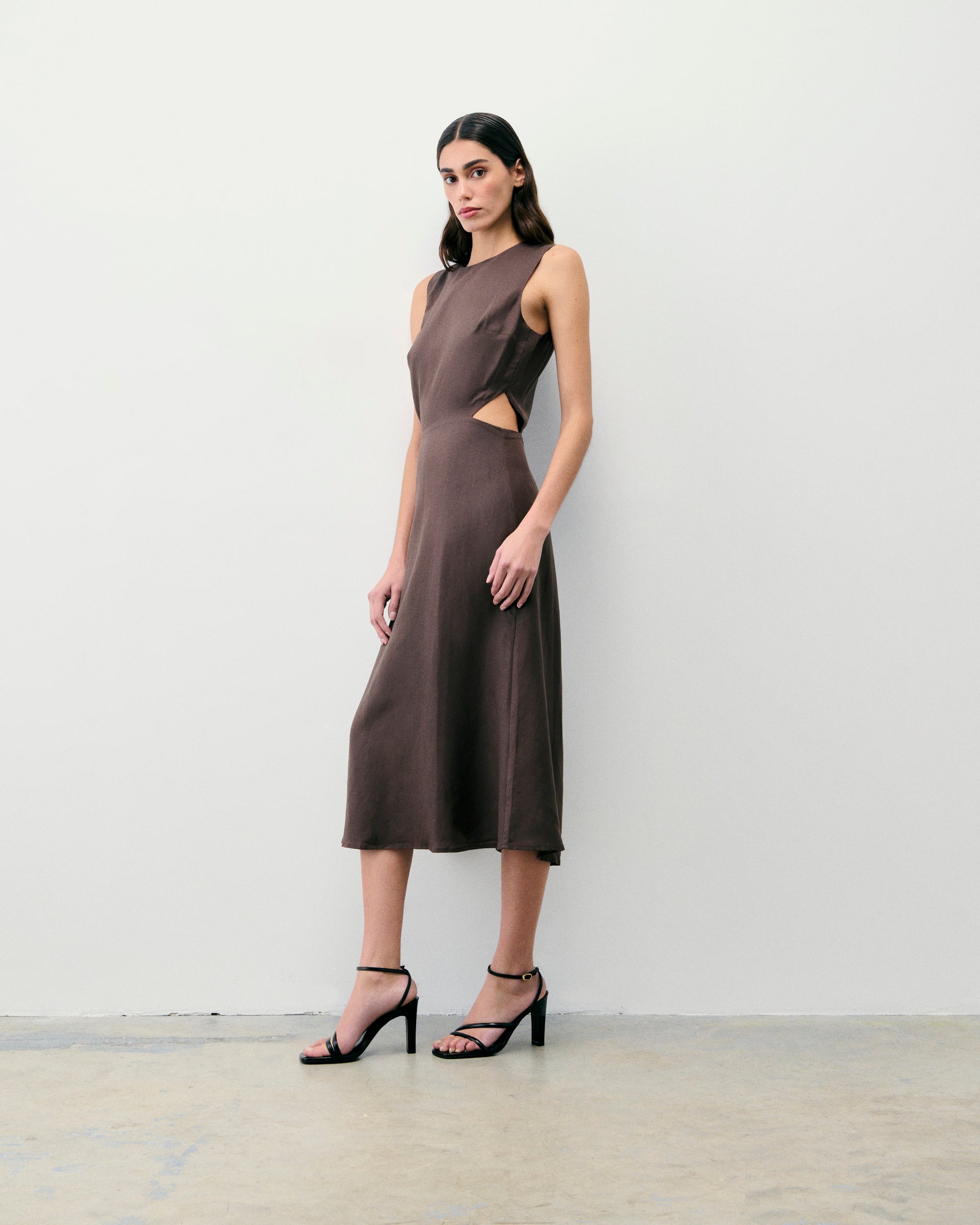 CHOCOLAT / NEW / QTY : 4 / Robe Longue Bretelle Myra - Chocolat
