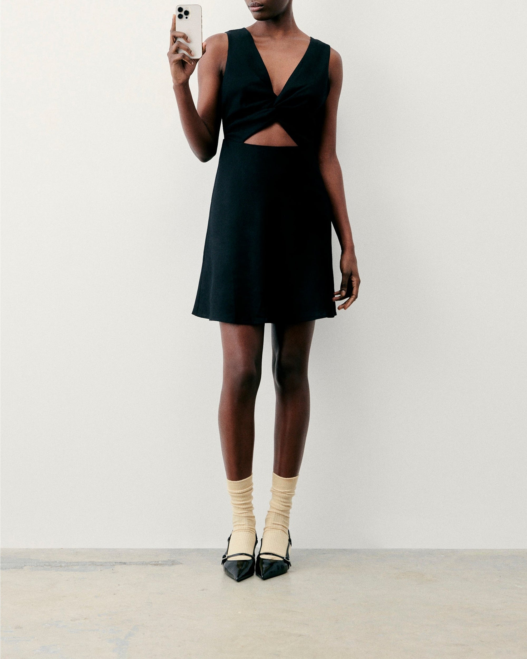 Robe courte à bretelles Becky en lin - Noir