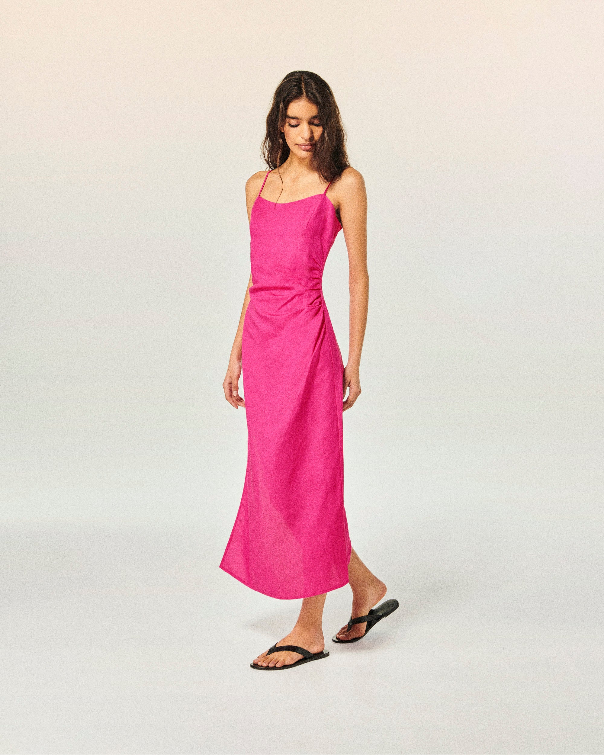 DISCO PINK / NEW / QTY : 8 / Robe Longue Bretelle - Disco Pink