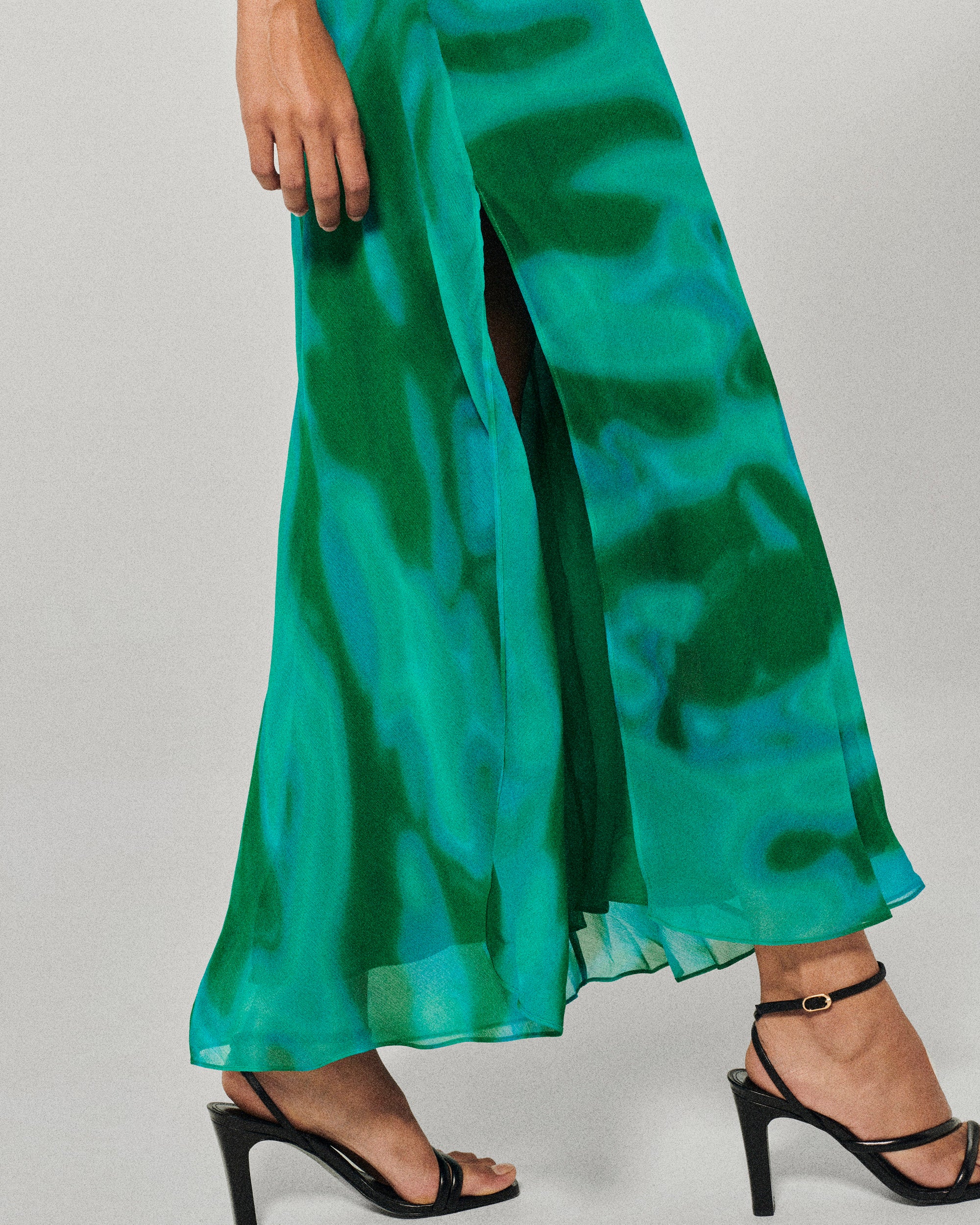 Robe longue à bretelles en mousseline - Marvelous Green