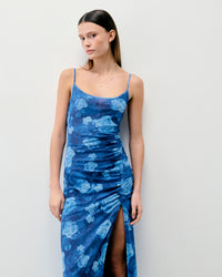 ROMANTIC ROSES BLEU / NEW / QTY : 1 / Robe Longue Bretelles Fines Mesh - Romantic Roses Bleu