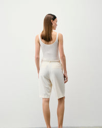Pleated Bermuda shorts - Ecru