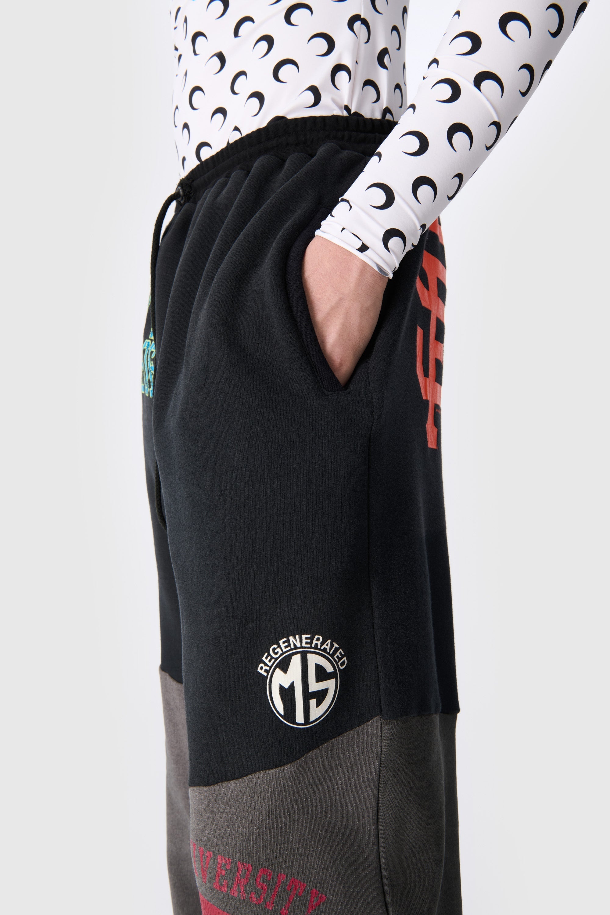 PRIX MARQUE : 270€_Magnet Pantalon - Magnet