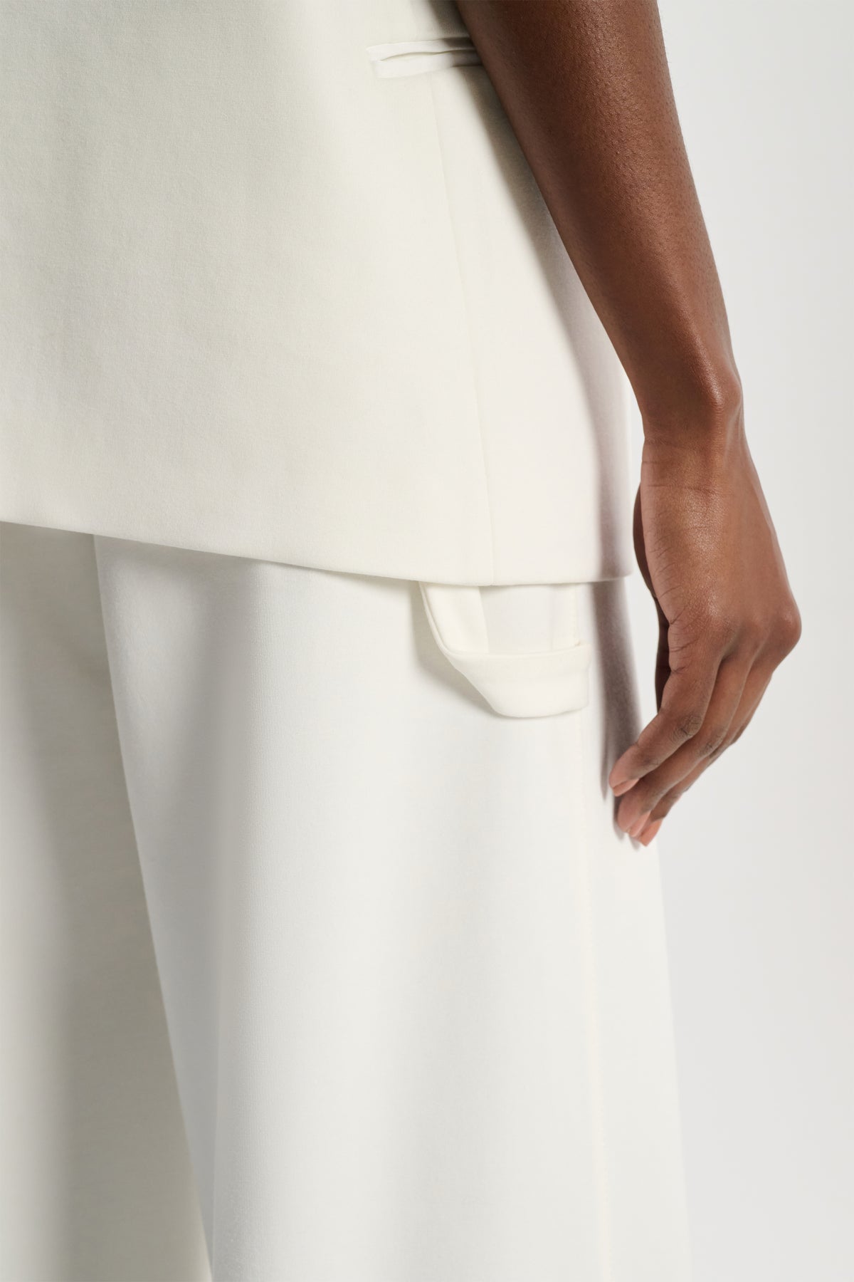 Pantalon Emotional Essence - Camellia & White