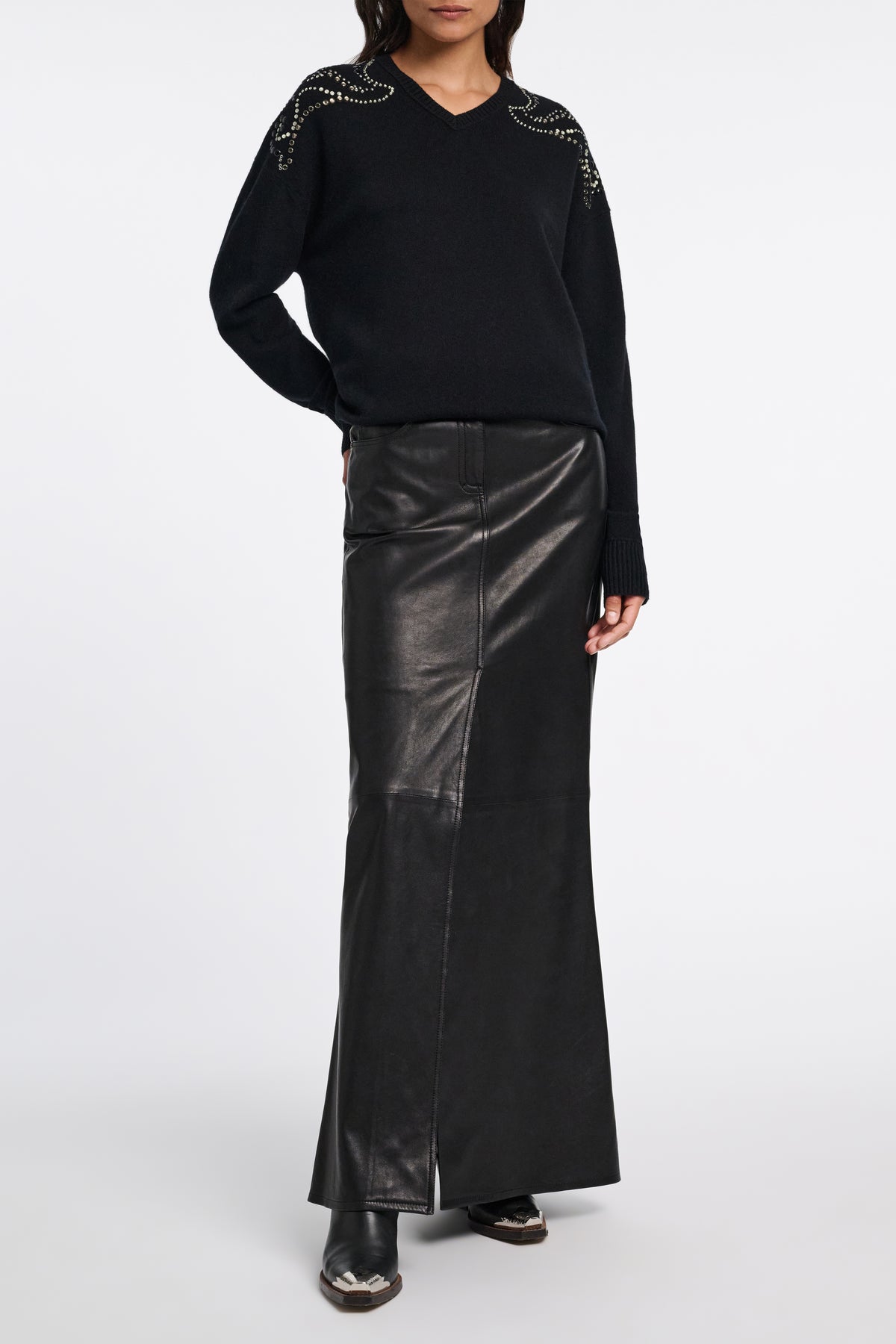 Pull Embellished Statements - Black