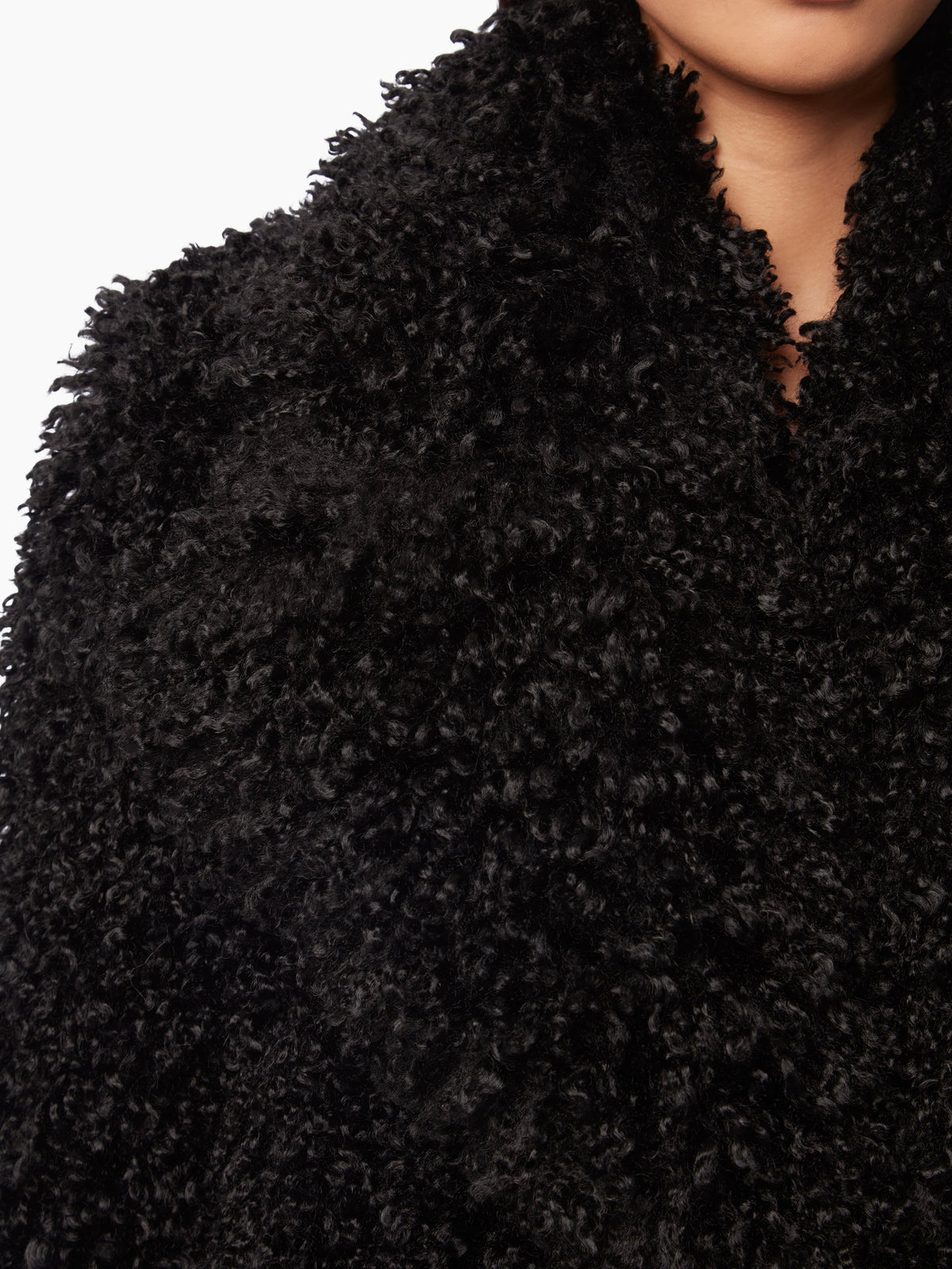 MANTEAU SURDIMENSIONNÉ EN FAUSSE FOURRURE