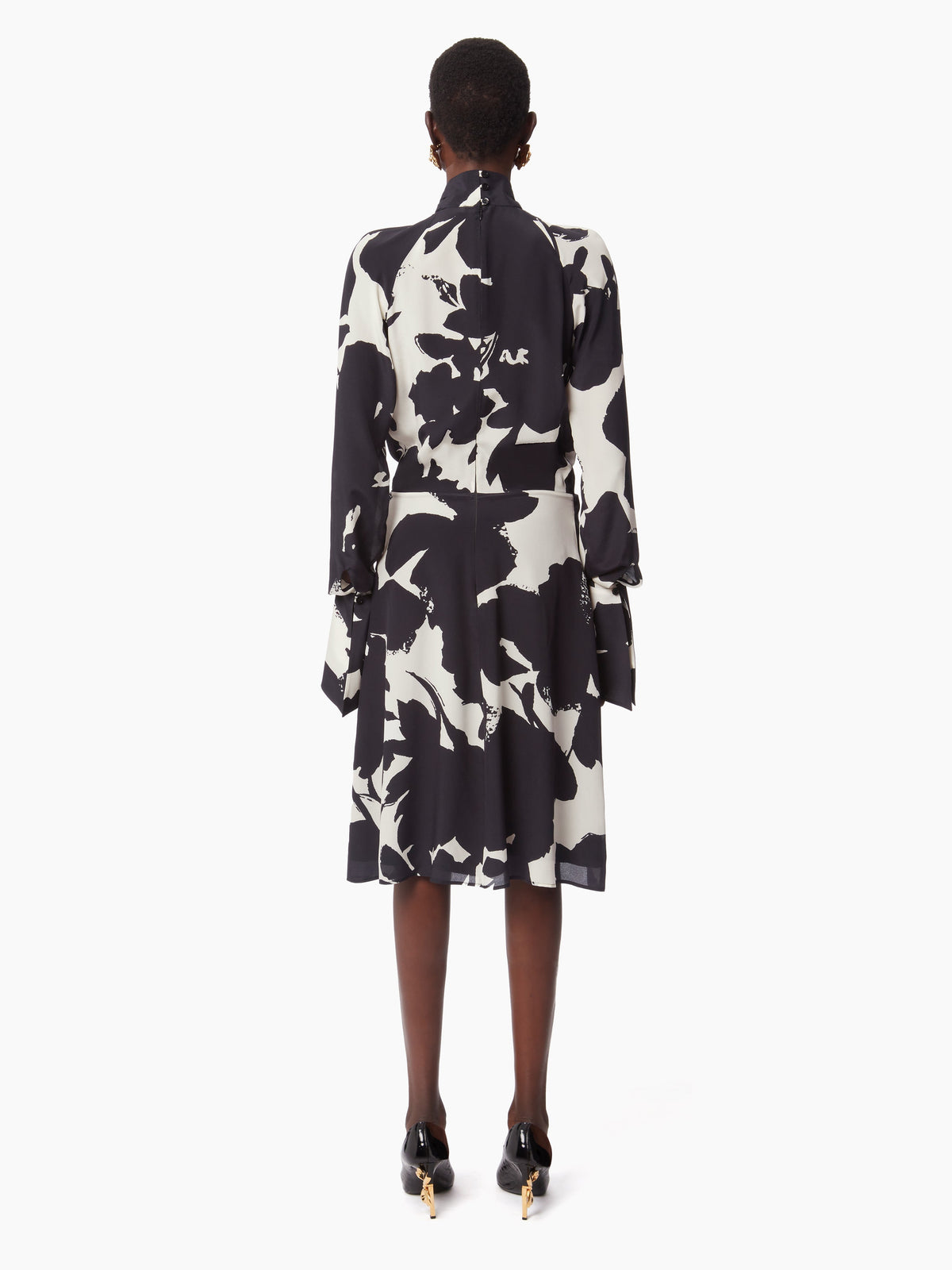 ROBE MIDI À COL MONTANT