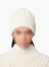BONNET EN LAINE TRICOTÉ