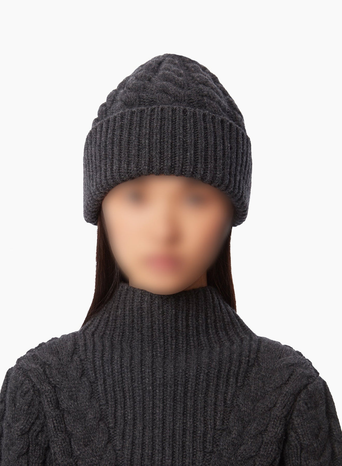 BONNET EN LAINE TRICOTÉ