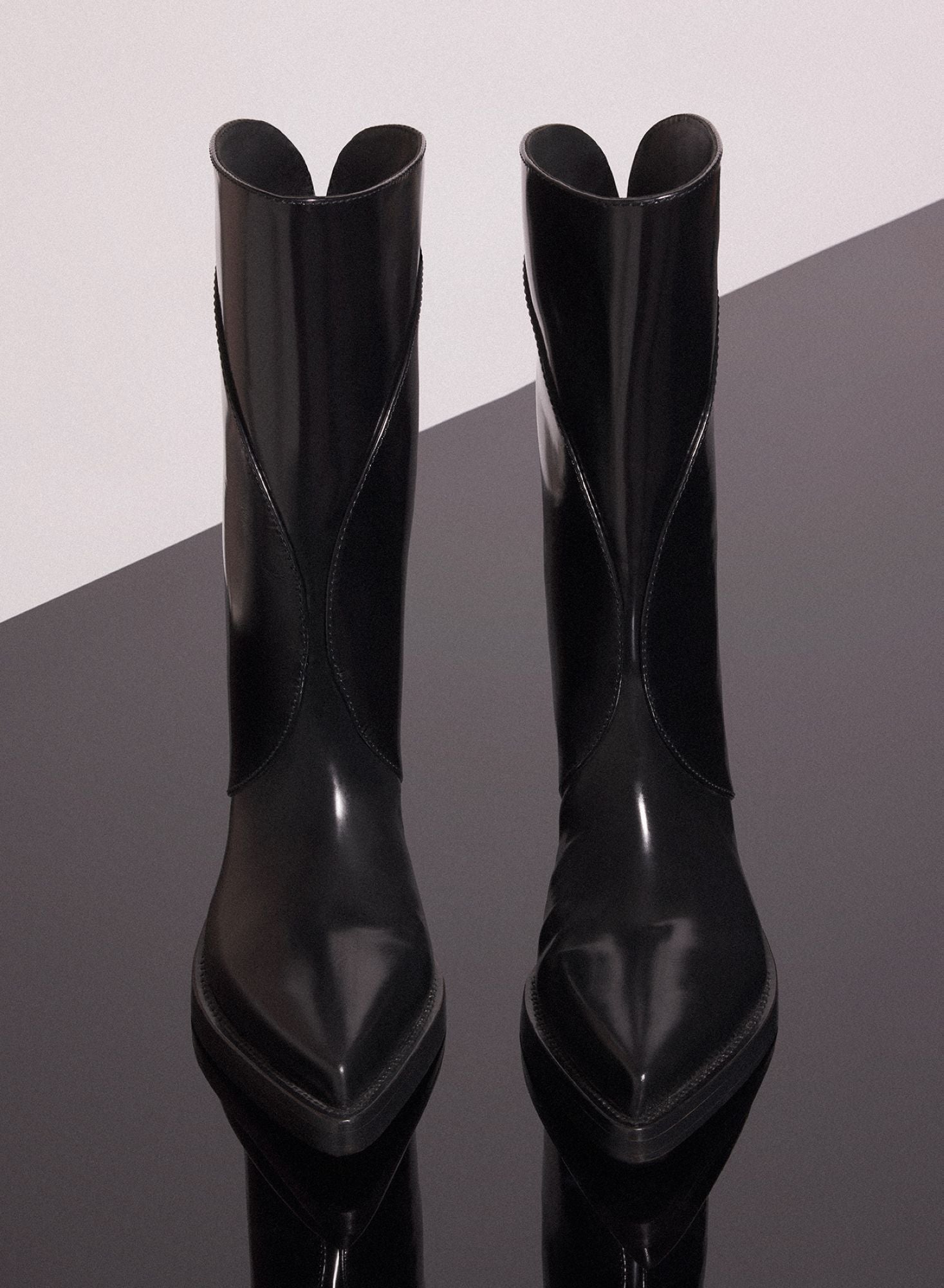 BLACK LEATHER SANTIAG BOOTS