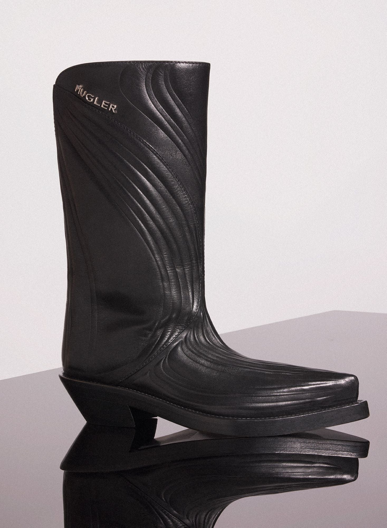 BLACK EMBOSSED LEATHER STANTIAG BOOTS
