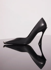 IVORY LEATHER PIERCING FANG 95 PUMP