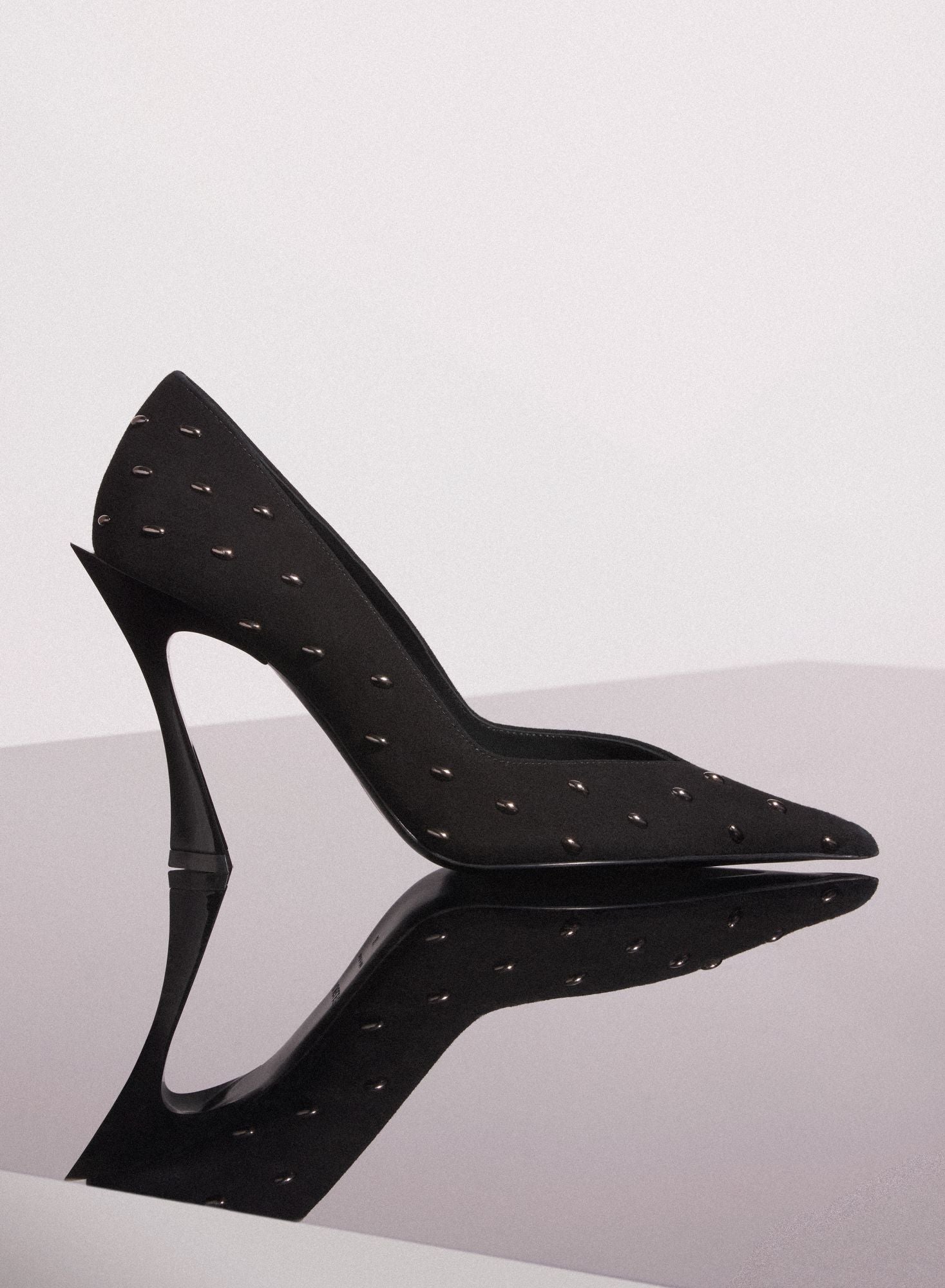 BLACK EMBELLISHED LEATHER FANG 95 PUMP
