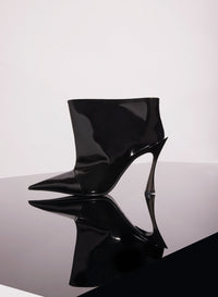 BLACK SHINY LEATHER PIERCING FANG 95 ANKLE BOOTS