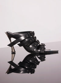 BLACK LEATHER BUCKLED FANG 95 SANDALS