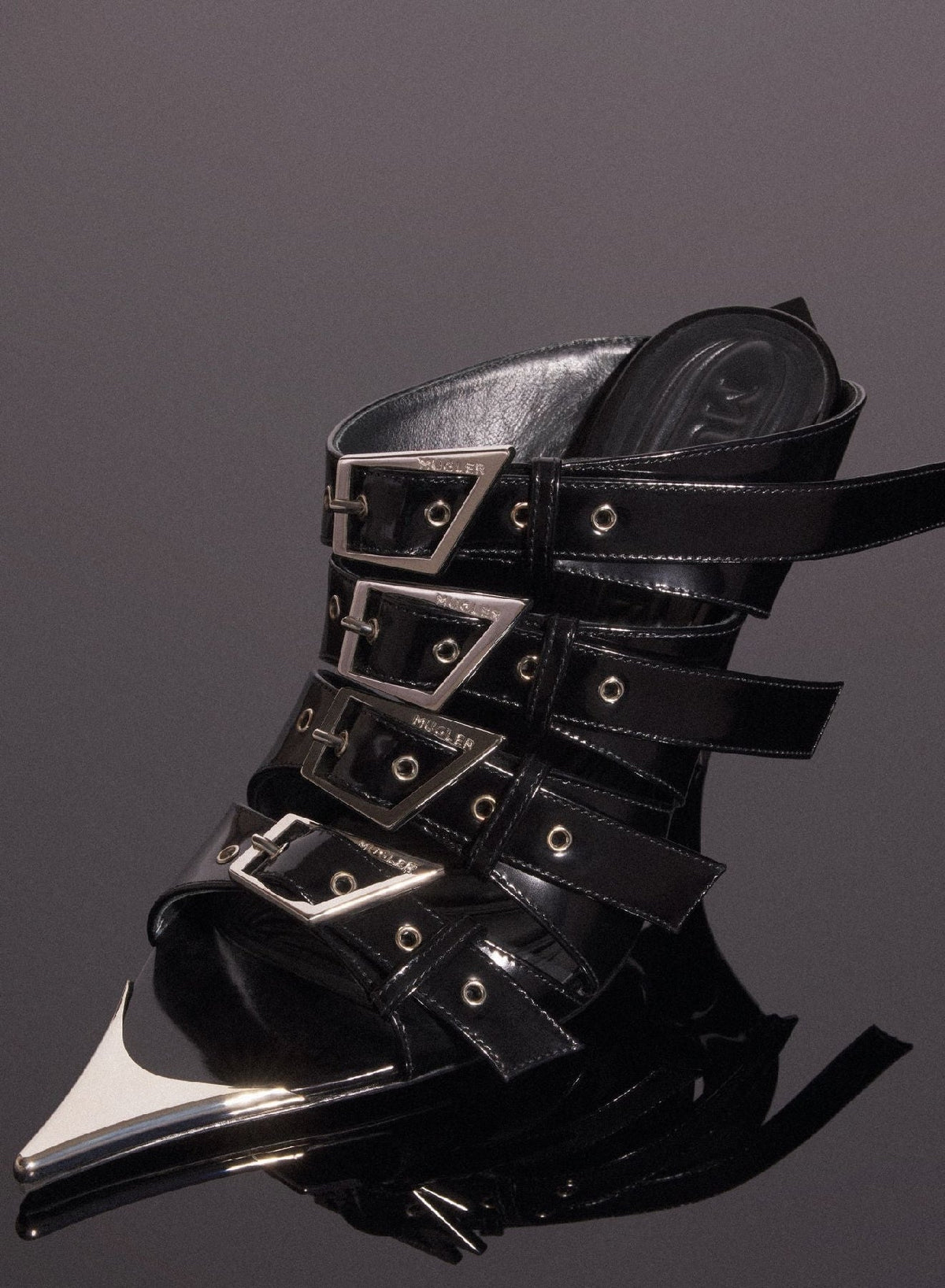 BLACK/BLACK // black leather buckled fang 95 sandals