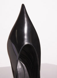 BLACK // black shiny leather fang flat  mules