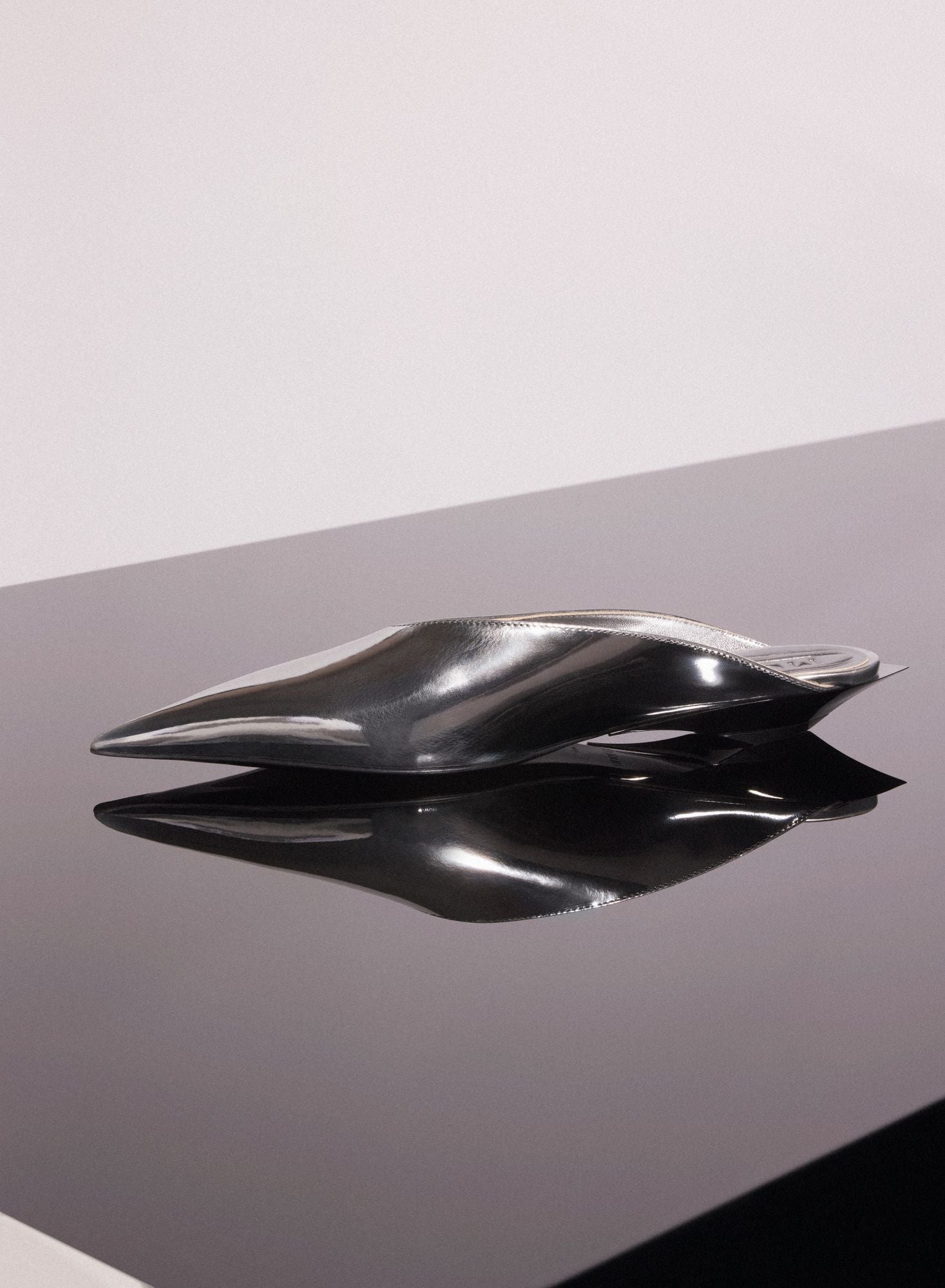 GUNMETAL LEATHER FANG FLAT MULES