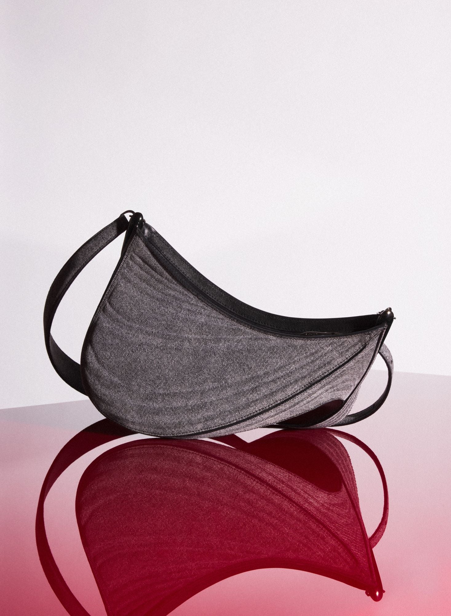SMALL BLUE DENIM SPIRAL CURVE 01