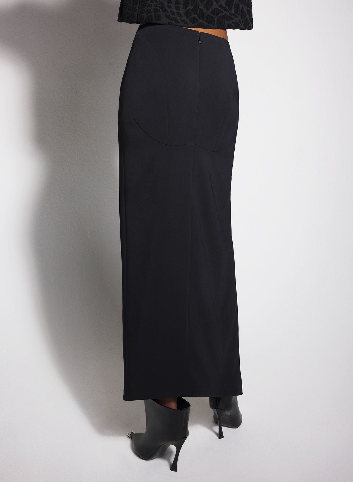 BLACK PIERCED PENCIL SKIRT
